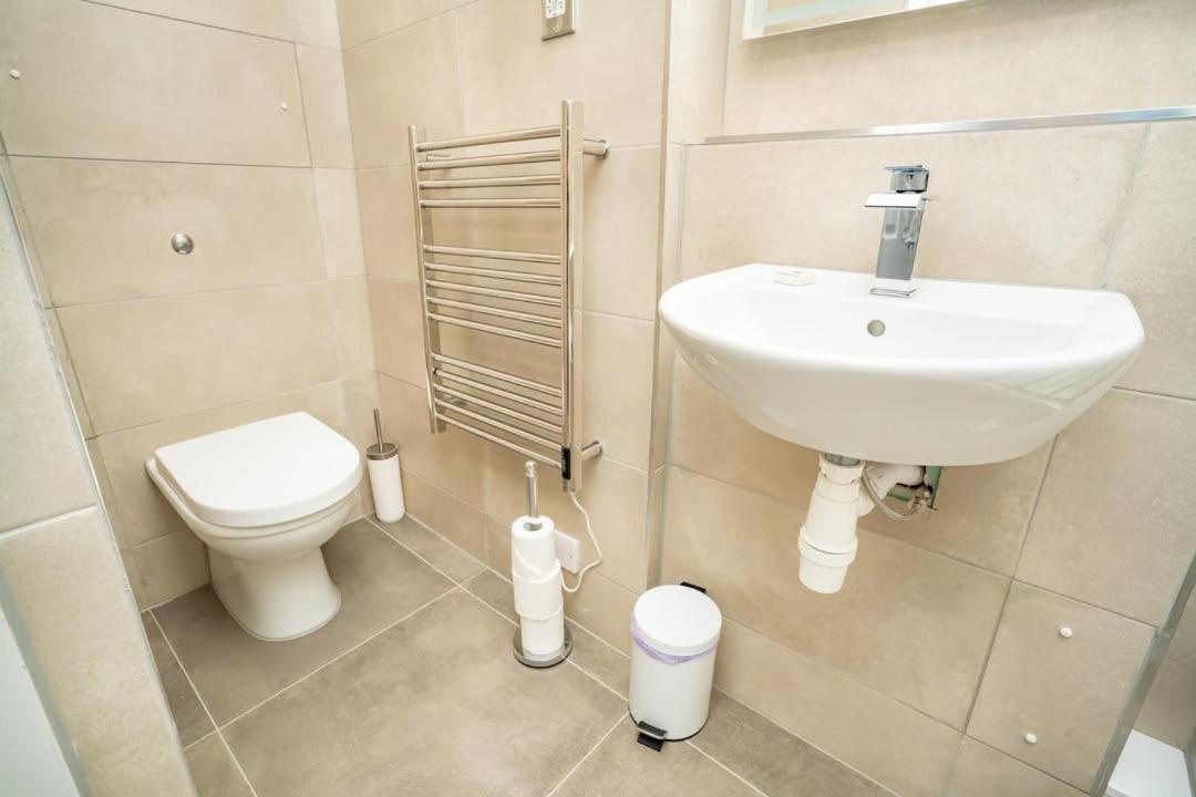 Cosy 1 Bedroom In Centre Apartment *