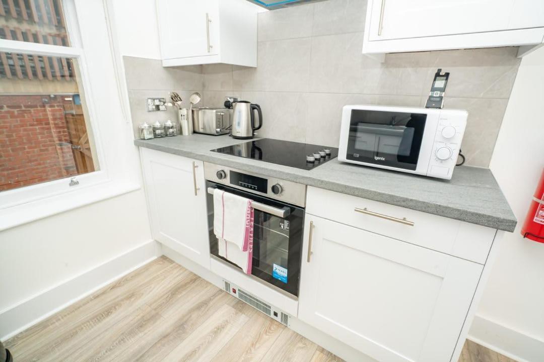 Cosy 1 Bedroom In Centre Apartment