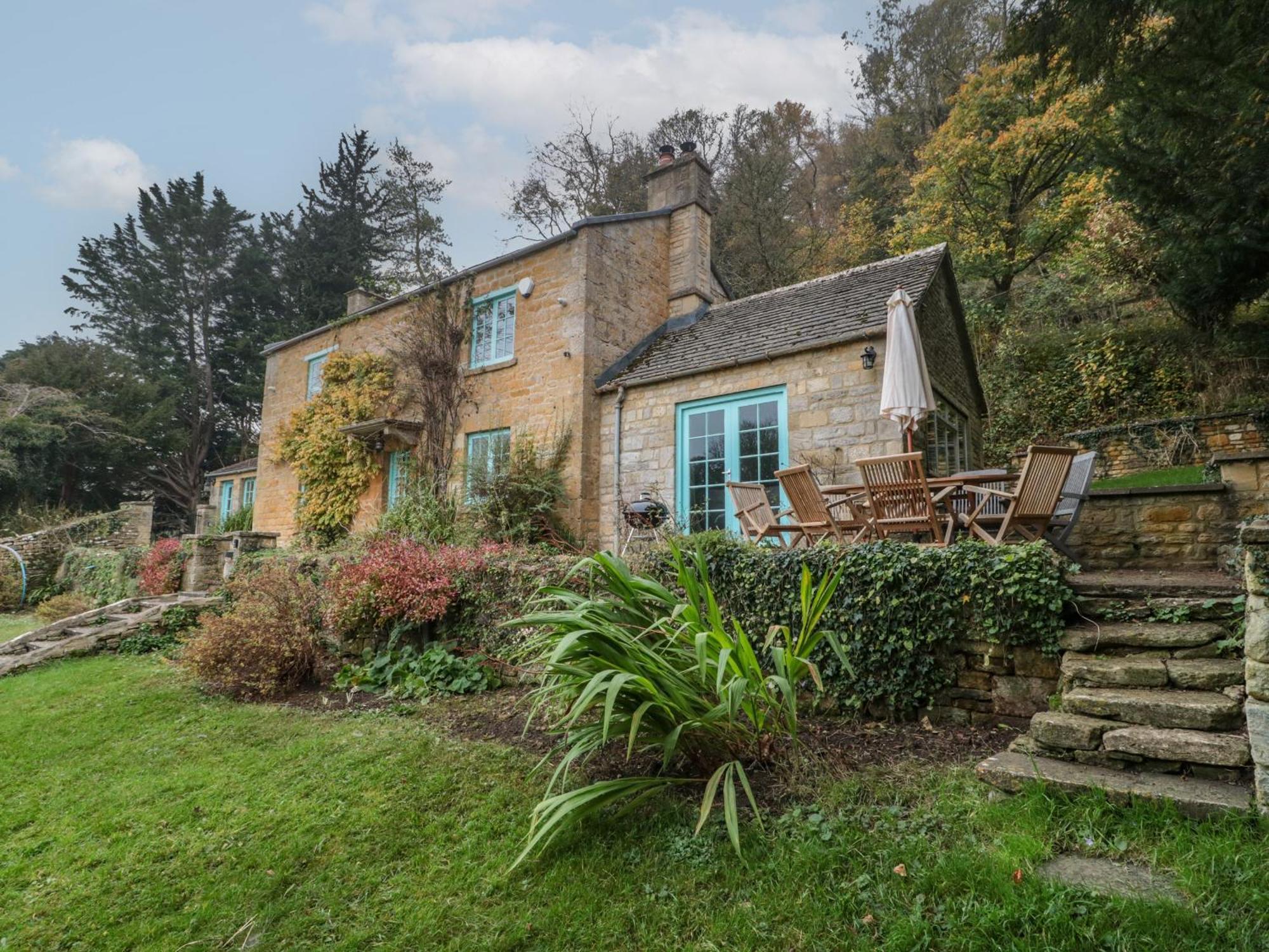 The Snicket Holiday home Cheltenham