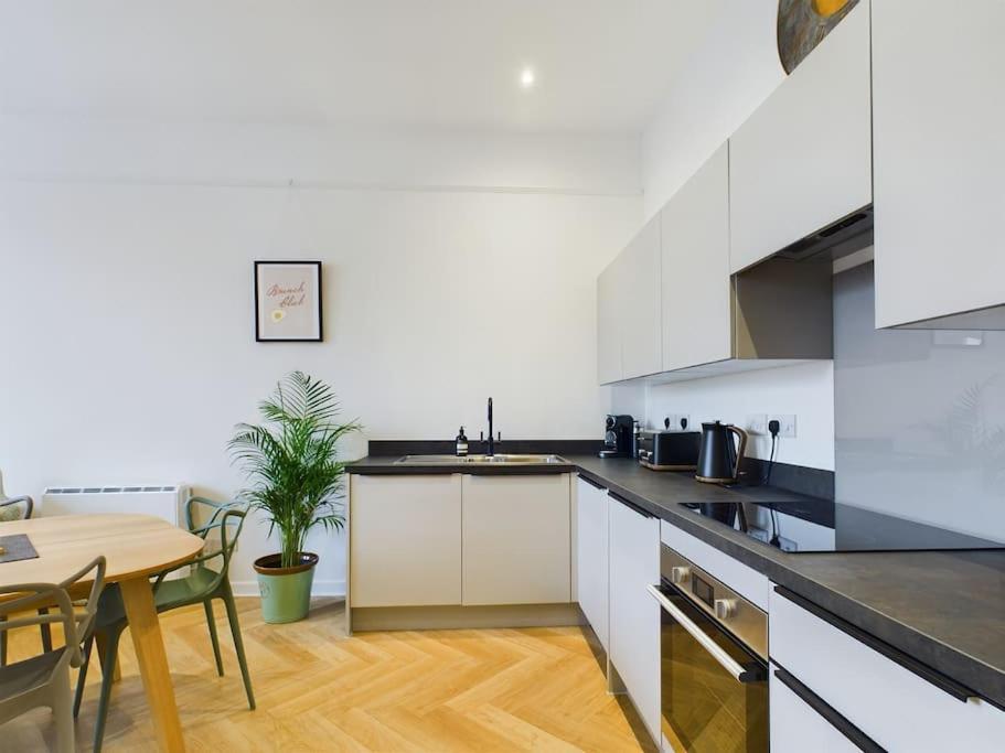 Holiday home Arcadia House, Location With Parking, King Size Bed And Wifi *