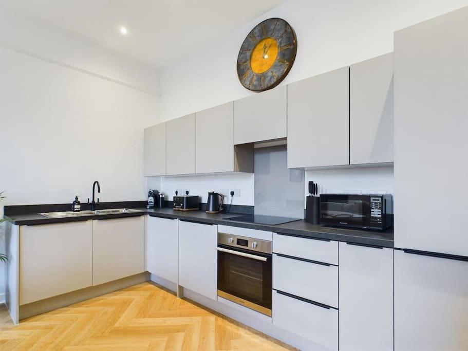 Arcadia House, Location With Parking, King Size Bed And Wifi *