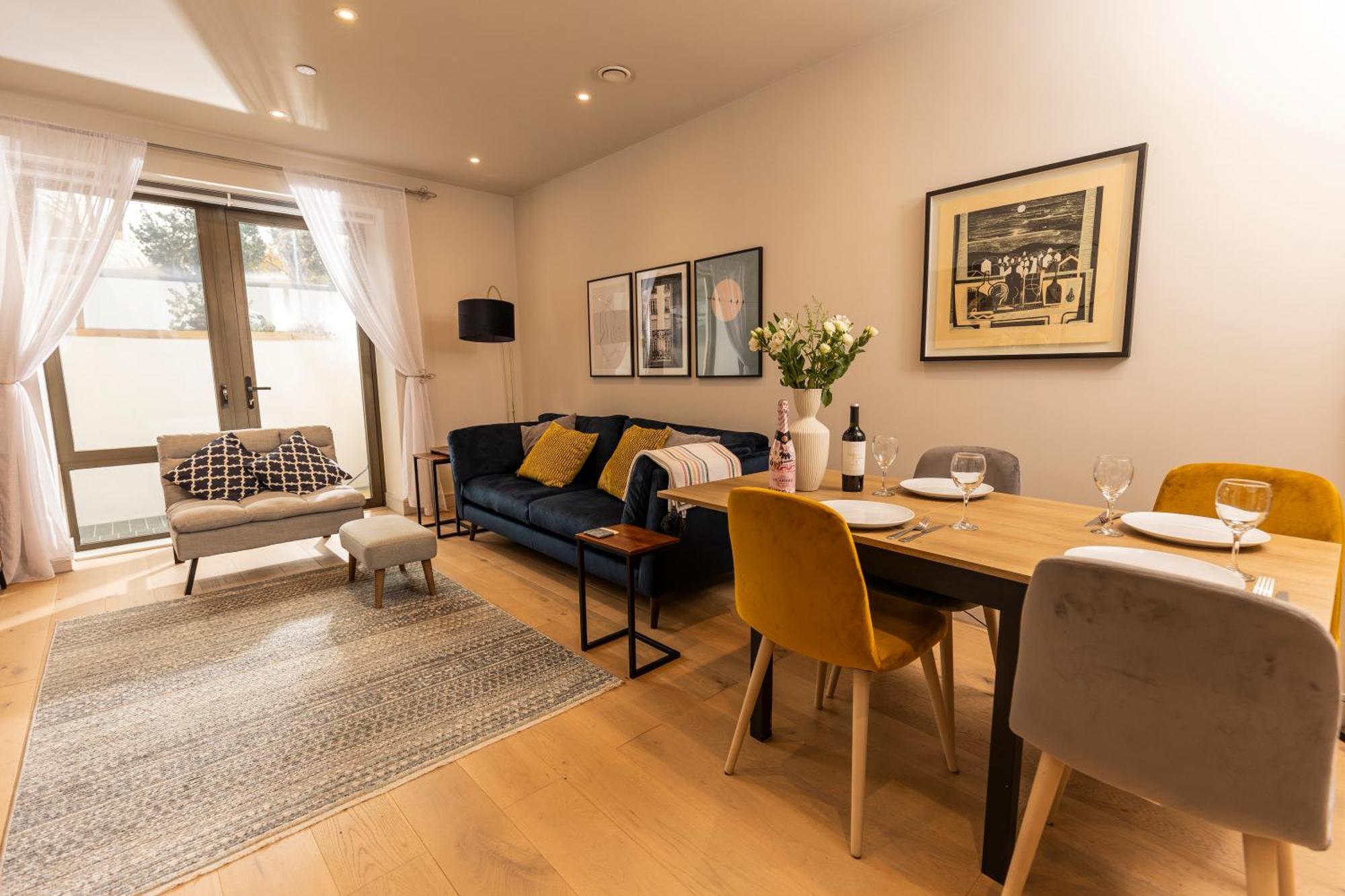 Saint Georges Road Apartment *