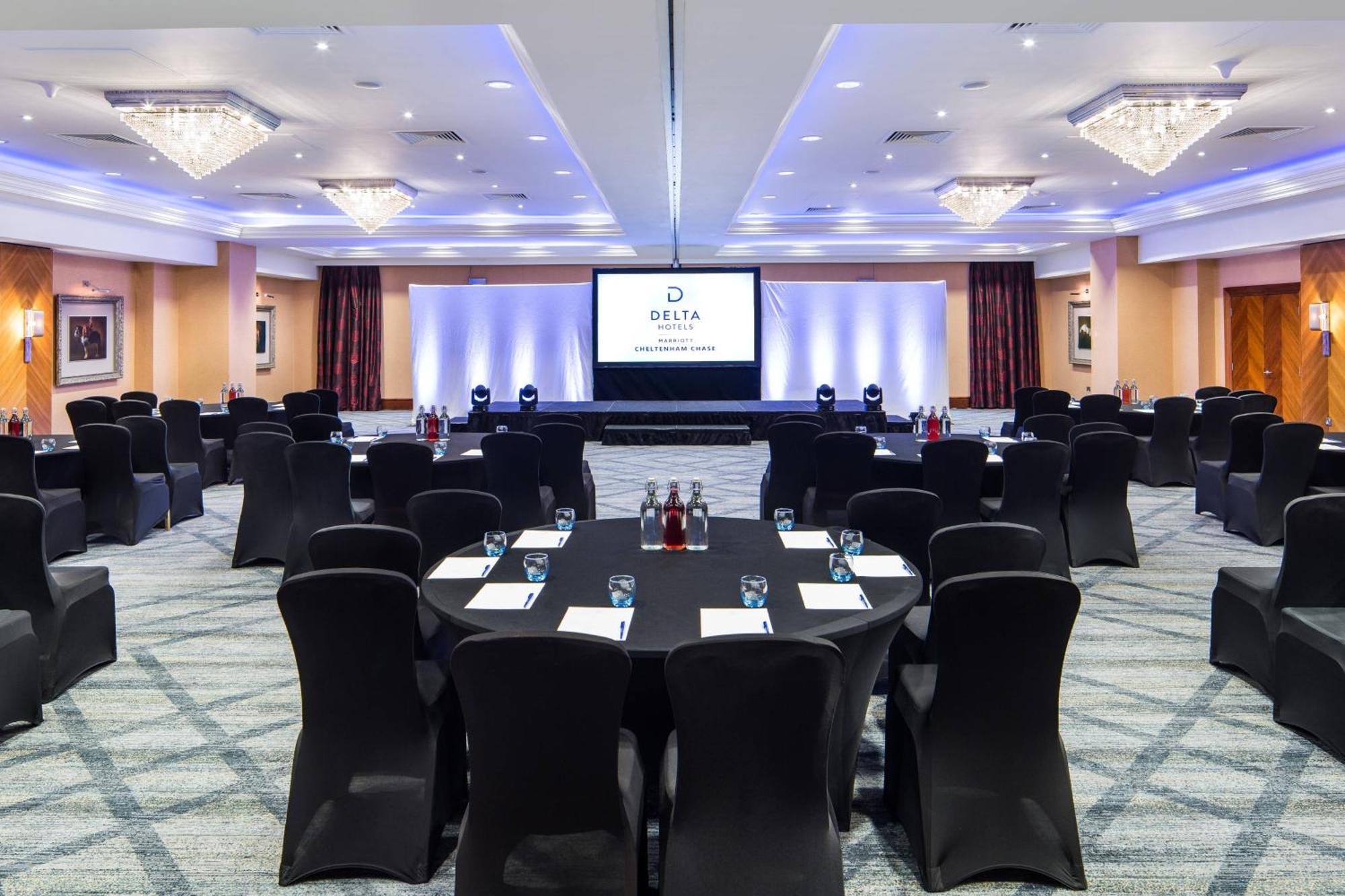 Hotel Delta By Marriott Chase 4*