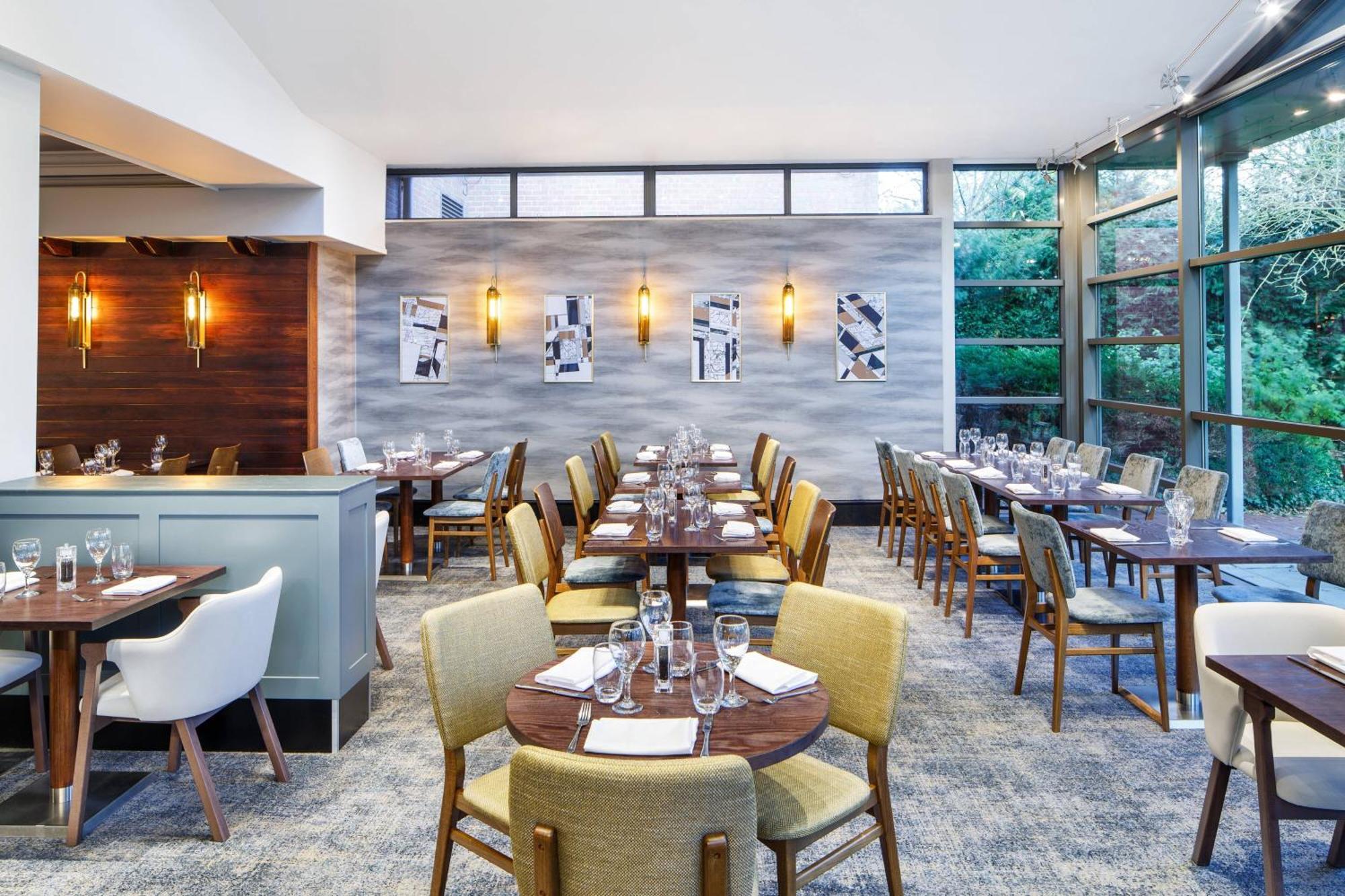 Hotel Delta By Marriott Chase 4*