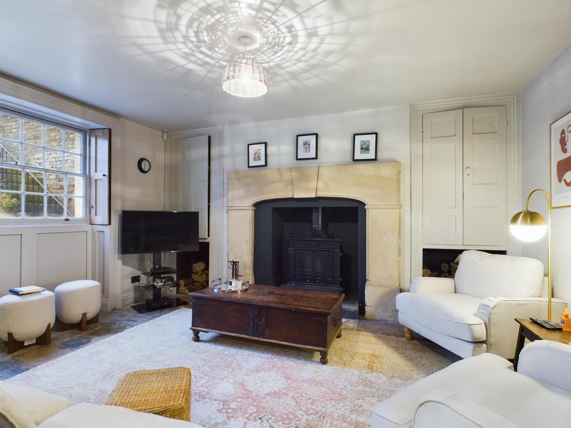 Priory Street Apartment *