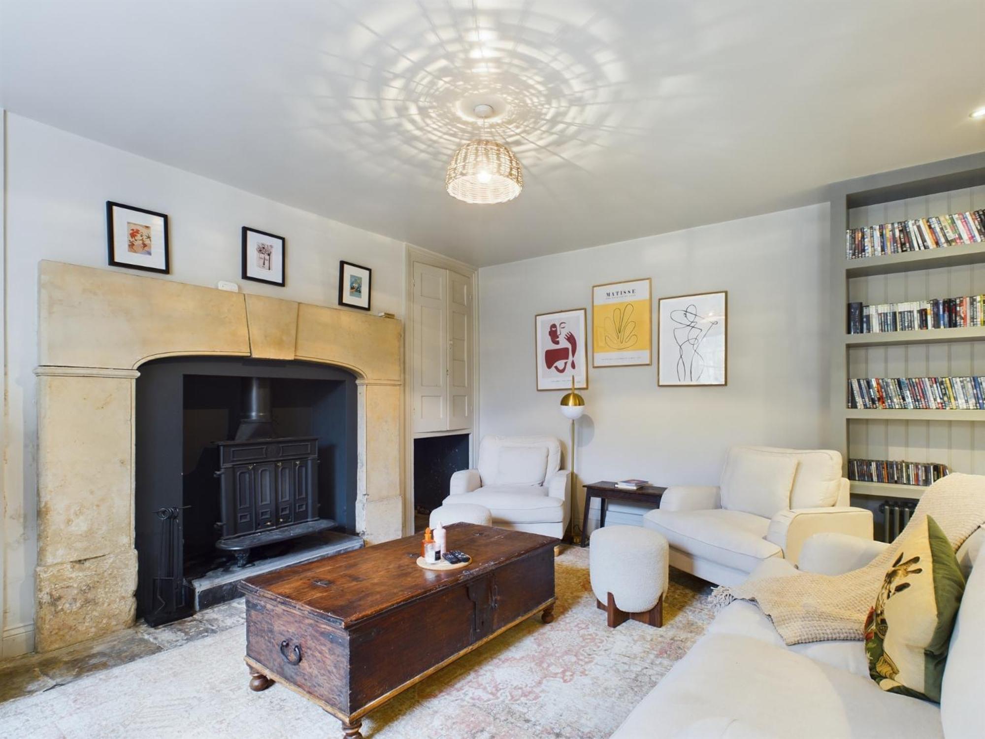 Priory Street Apartment *