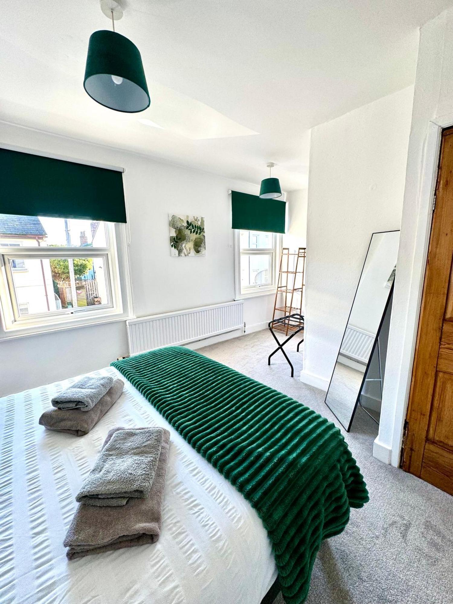 Apartment 2-bedroom House In Town Centre *