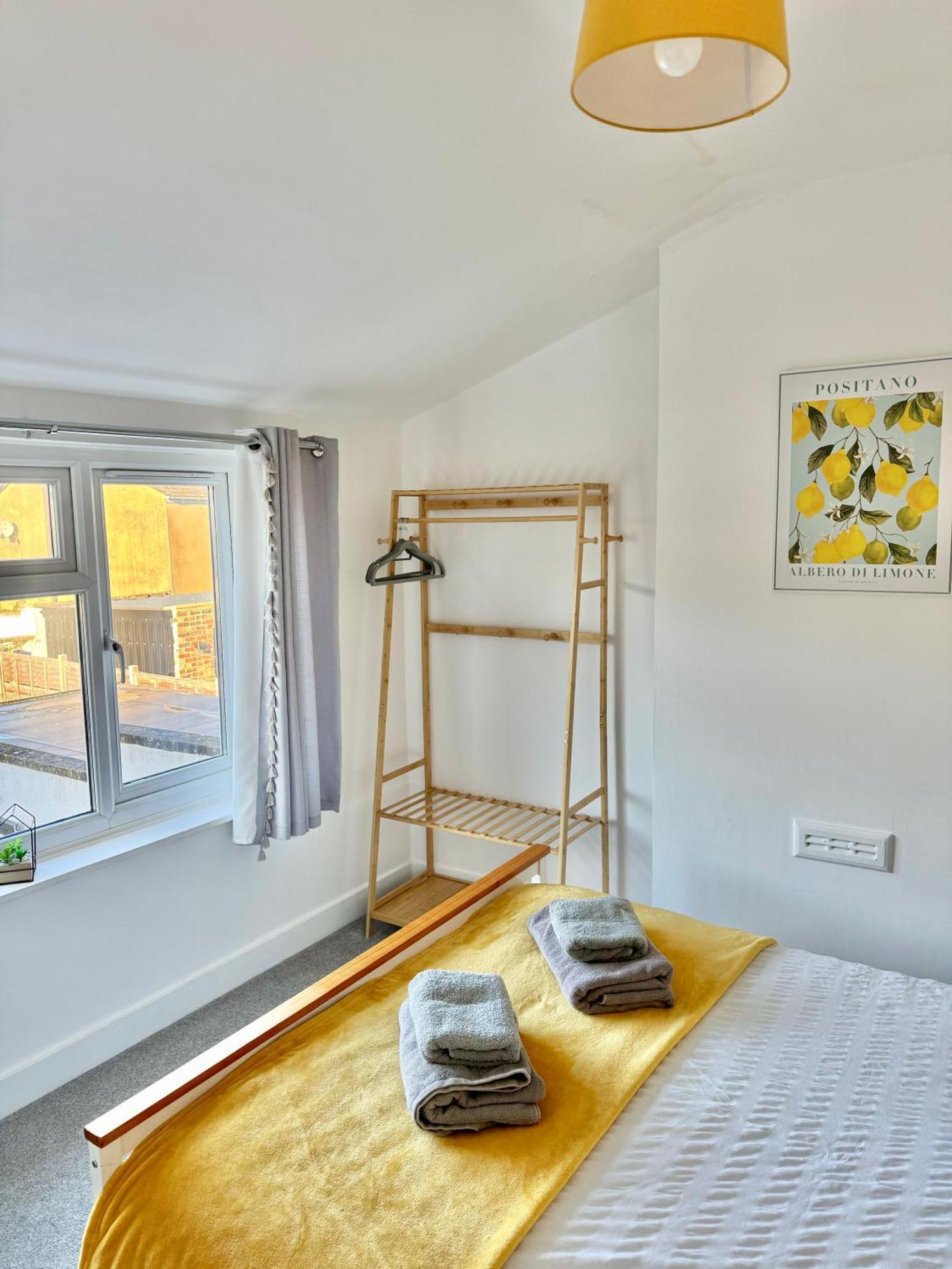 Apartment 2-bedroom House In Town Centre *