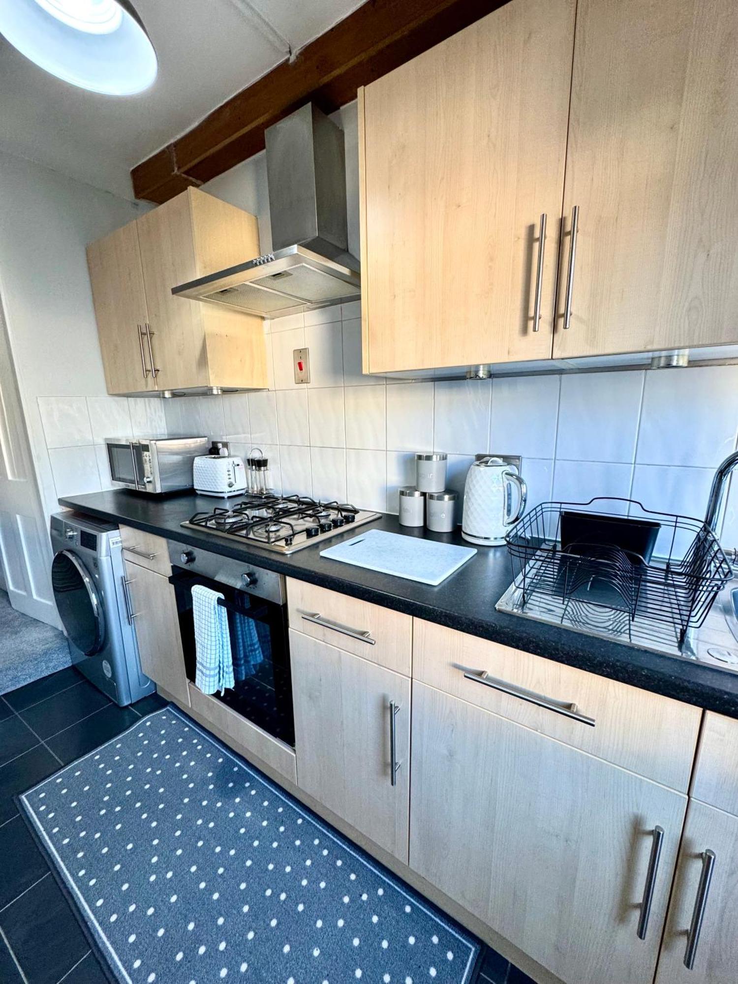 Apartment 2-bedroom House In Town Centre