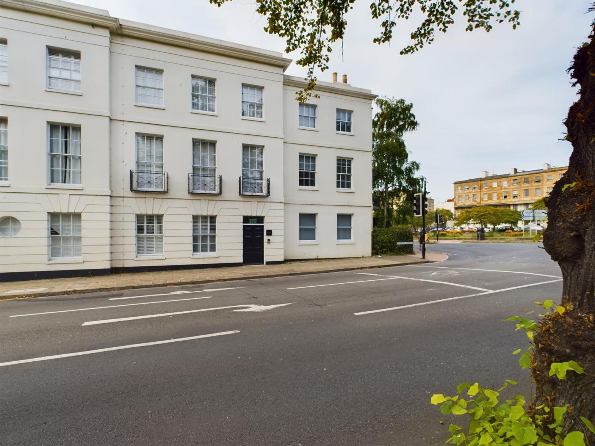 Apartment Belle Vue Regency King Size W Free Parking