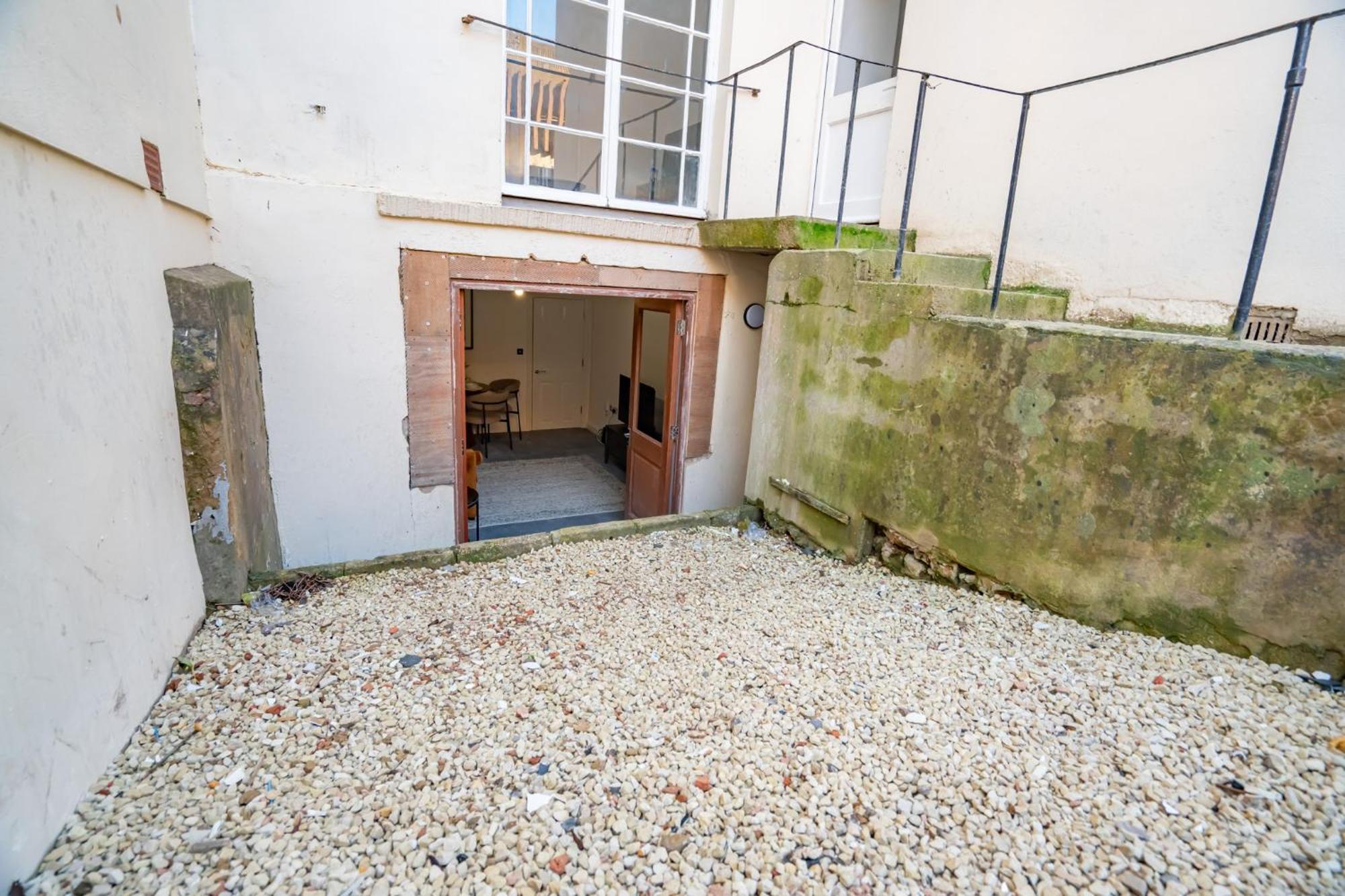 The By Guestz Apartment