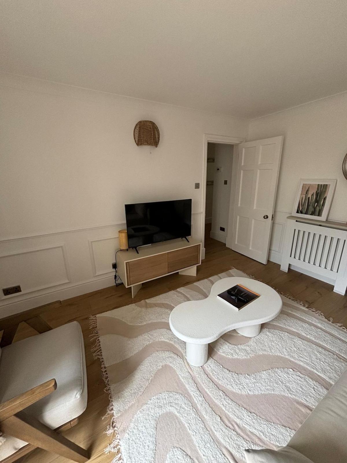 Beautiful Modern Flat Apartment *