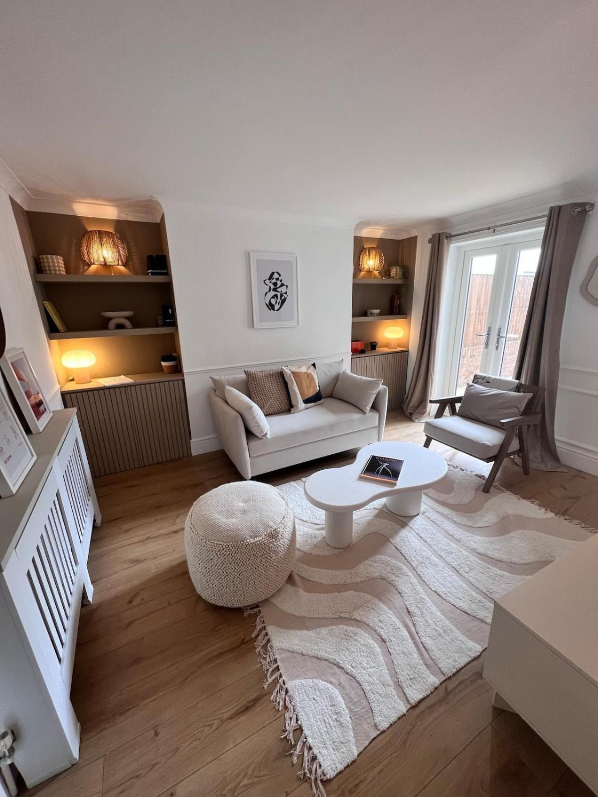 Apartment Beautiful Modern Flat Cheltenham