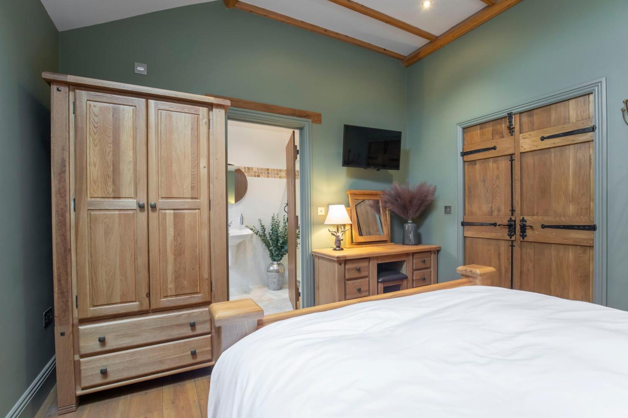 Stable - Boutique Shurdington