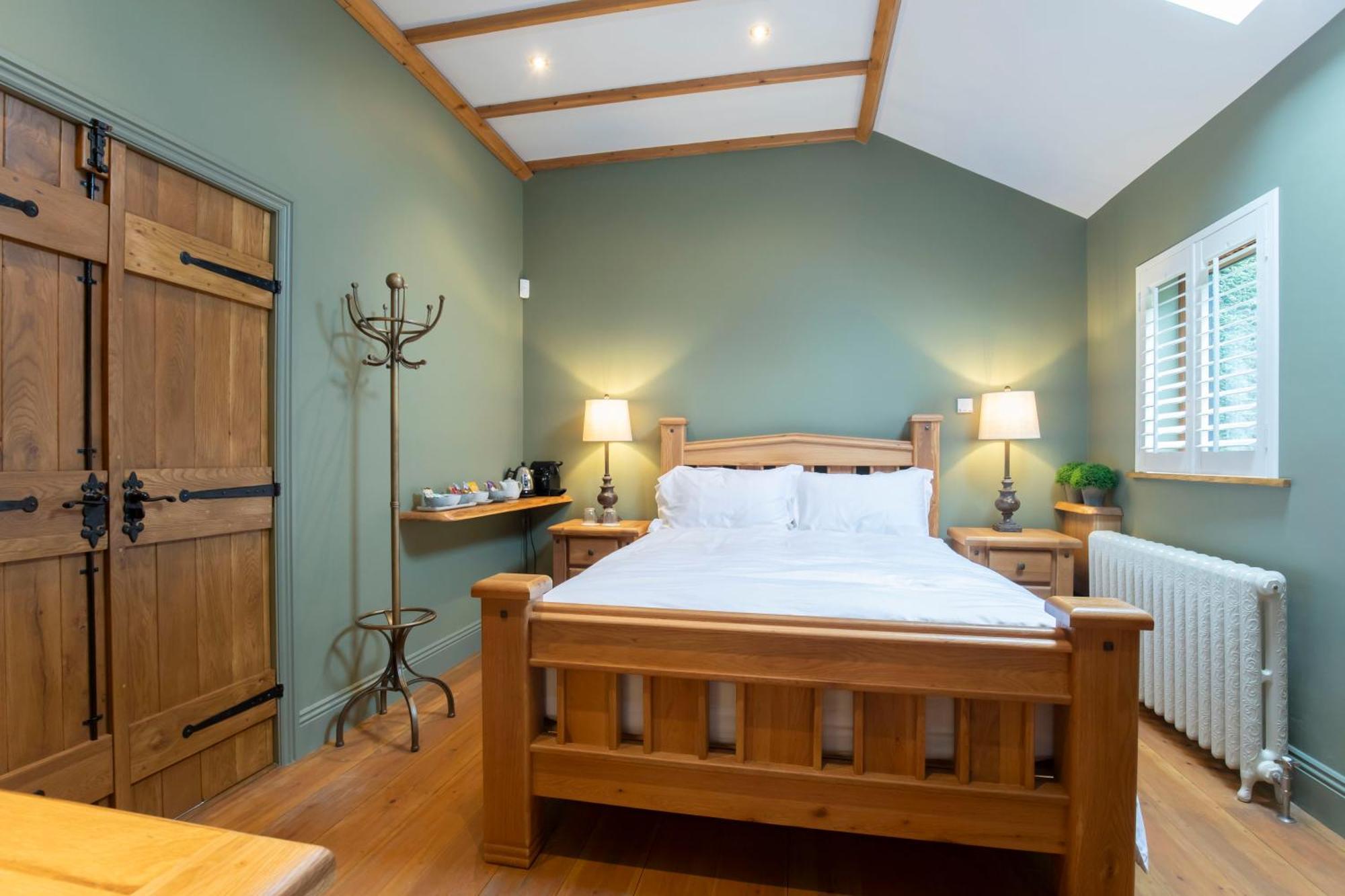 Stable - Boutique * Shurdington