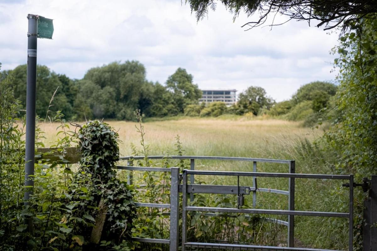 Apartment Luxury Thatched Cotswold Cottage, Amazing Location Cheltenham