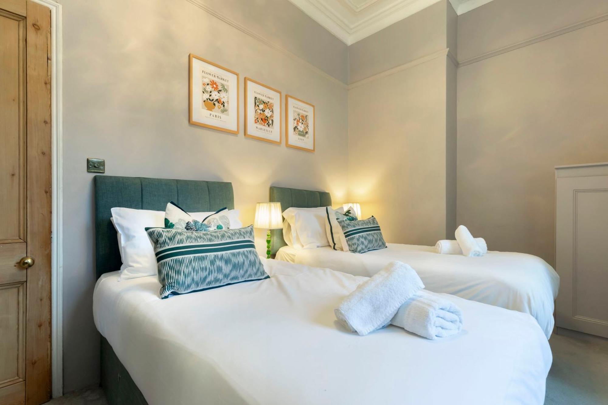 St George's Apartment *