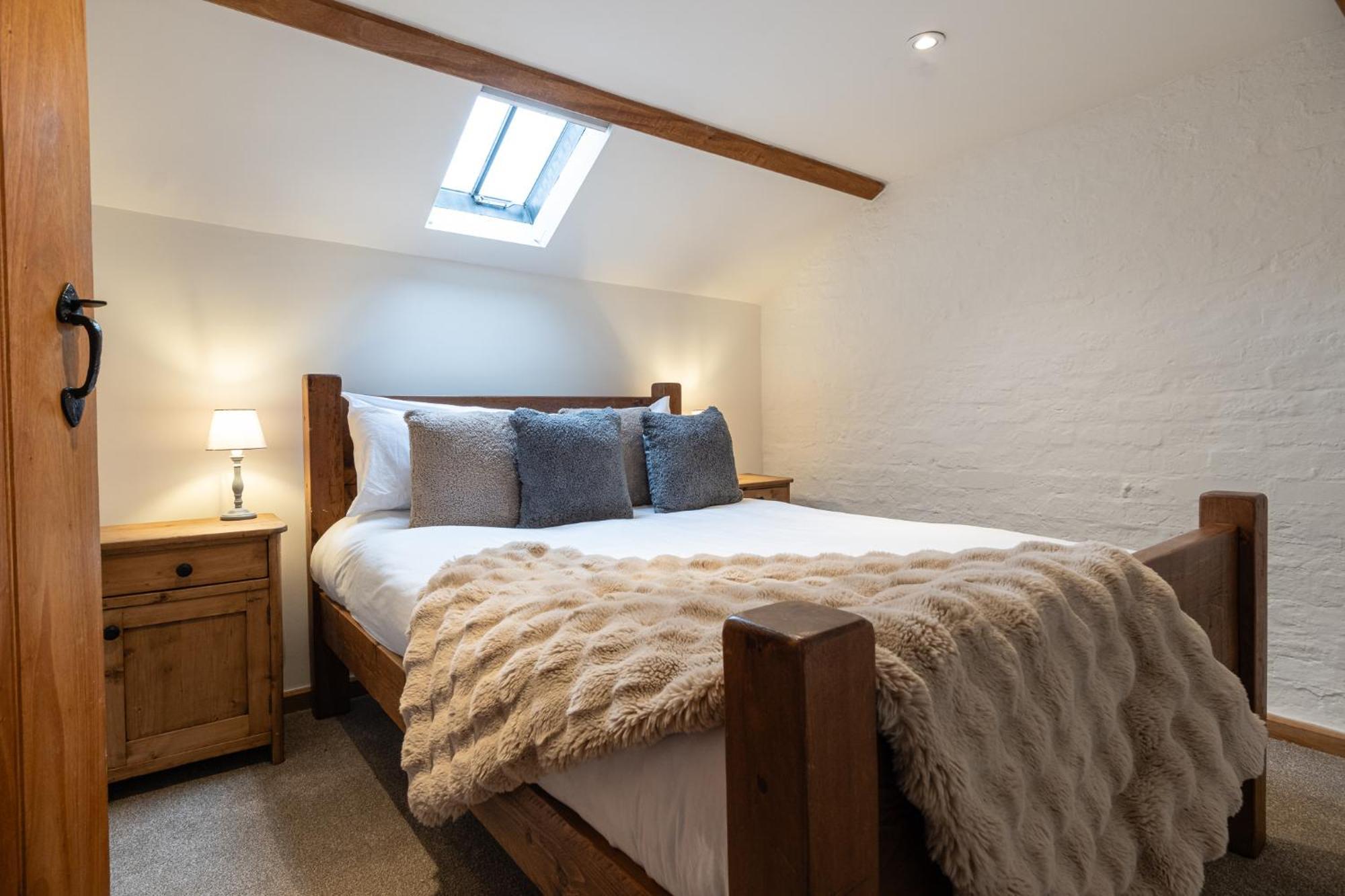 The Coach House - Beautiful In Cheltenham!