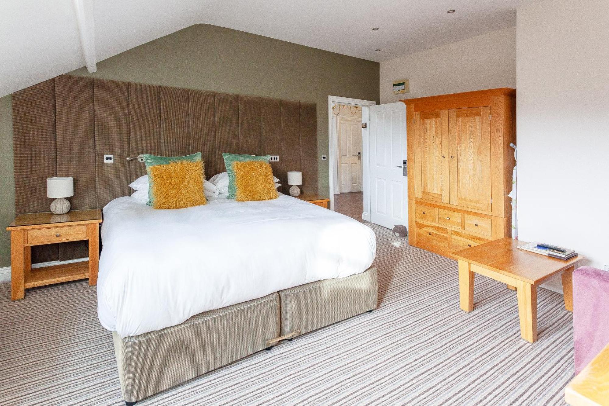 Beaumont House Guest house 4*