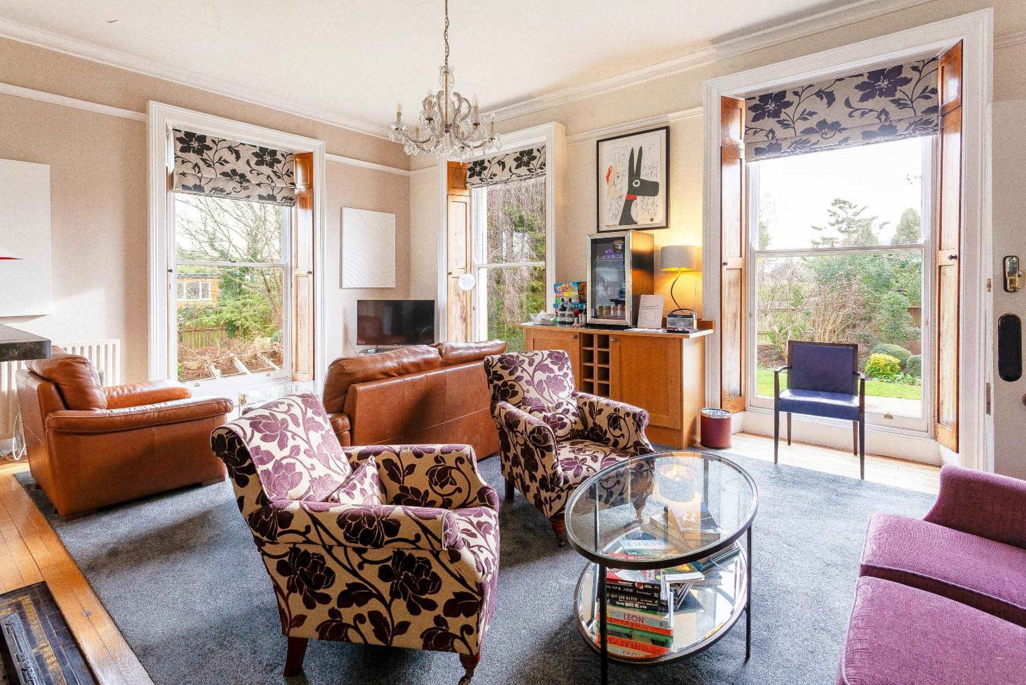 Beaumont House 4*