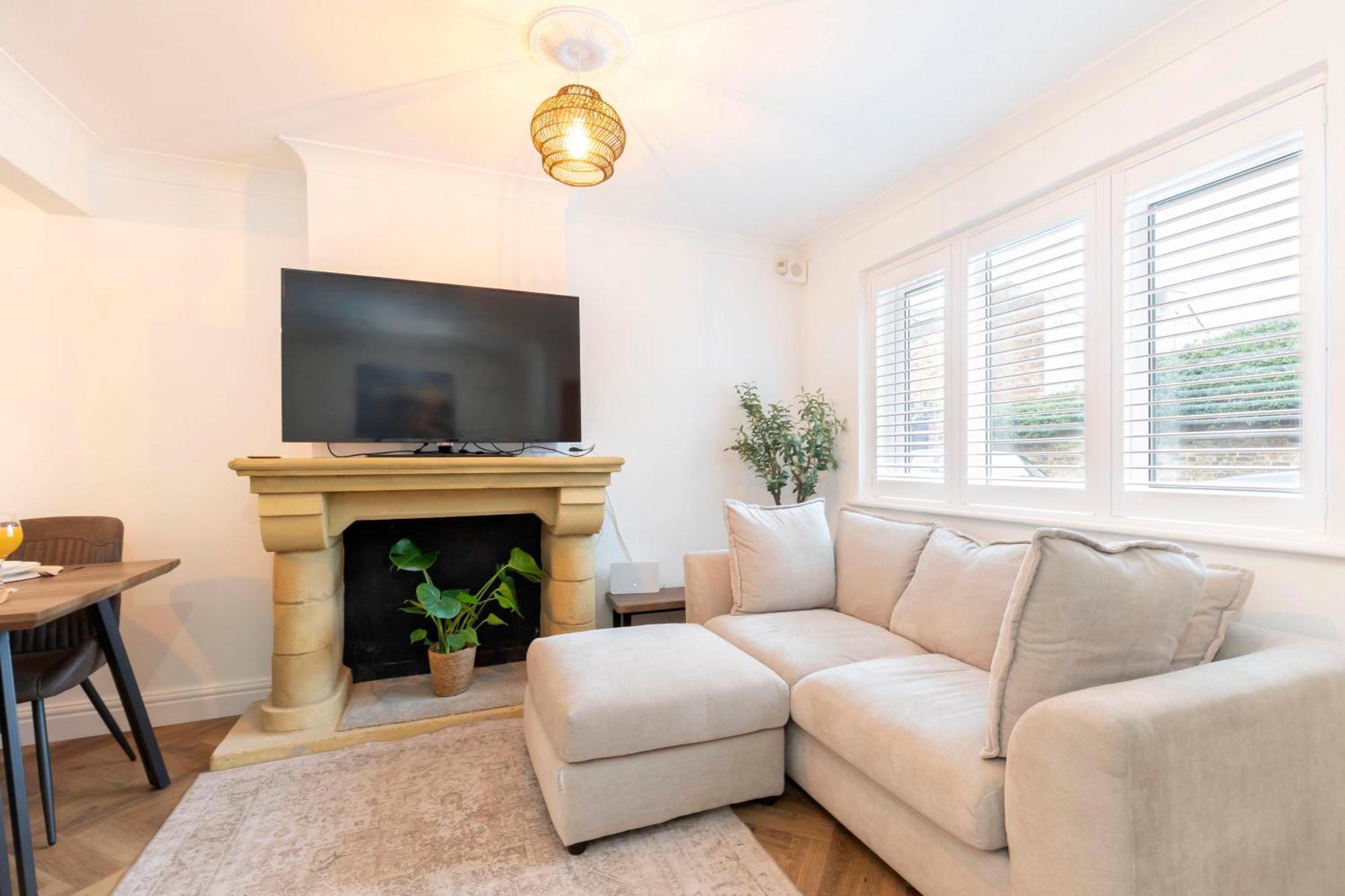 Peaceful 3-bed In Tivoli Holiday home *
