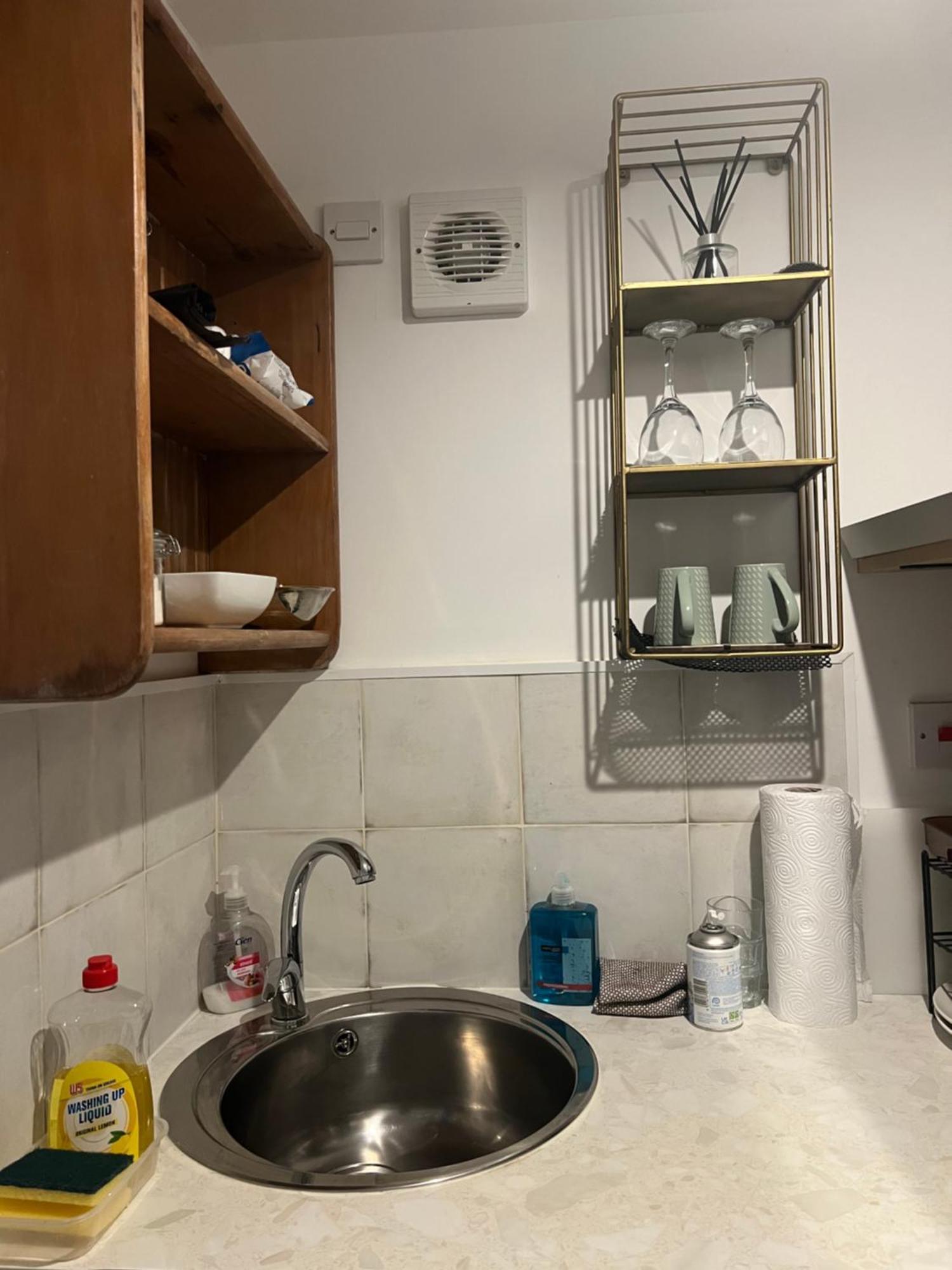 Modern Apartment *