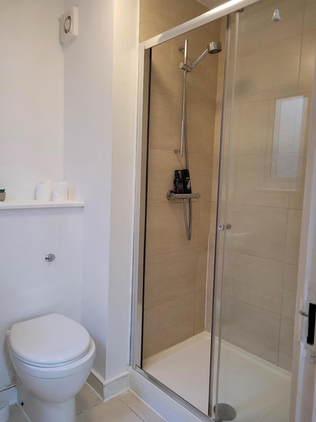 Town Centre Apartment, Private Parking * Cheltenham