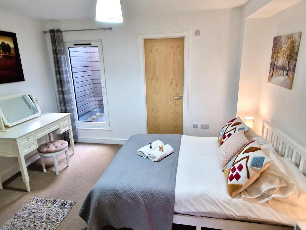 Apartment Town Centre Apartment, Private Parking