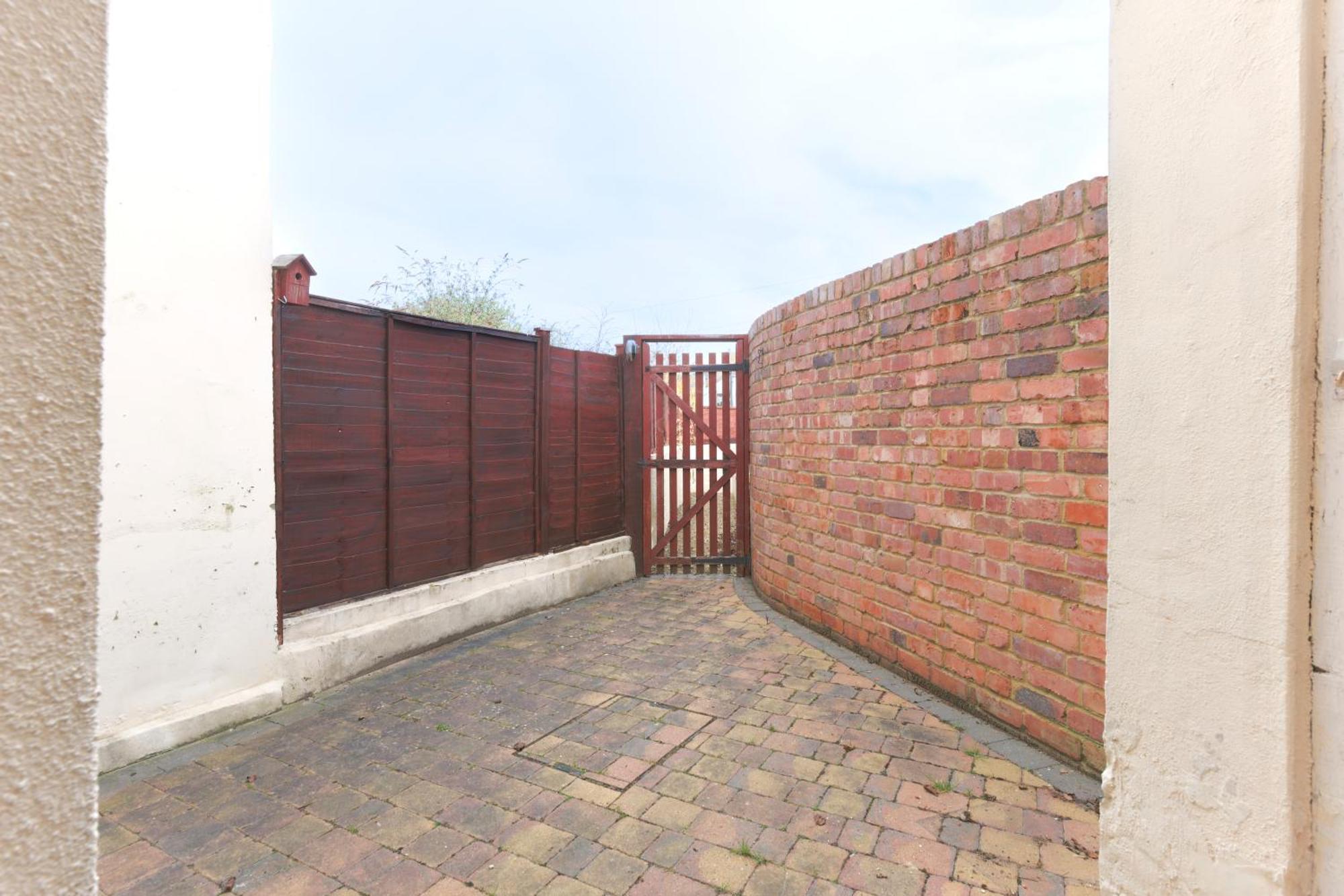 Pittville Place - Near Town - 2 Bed - Sleeps 6 Holiday home Cheltenham