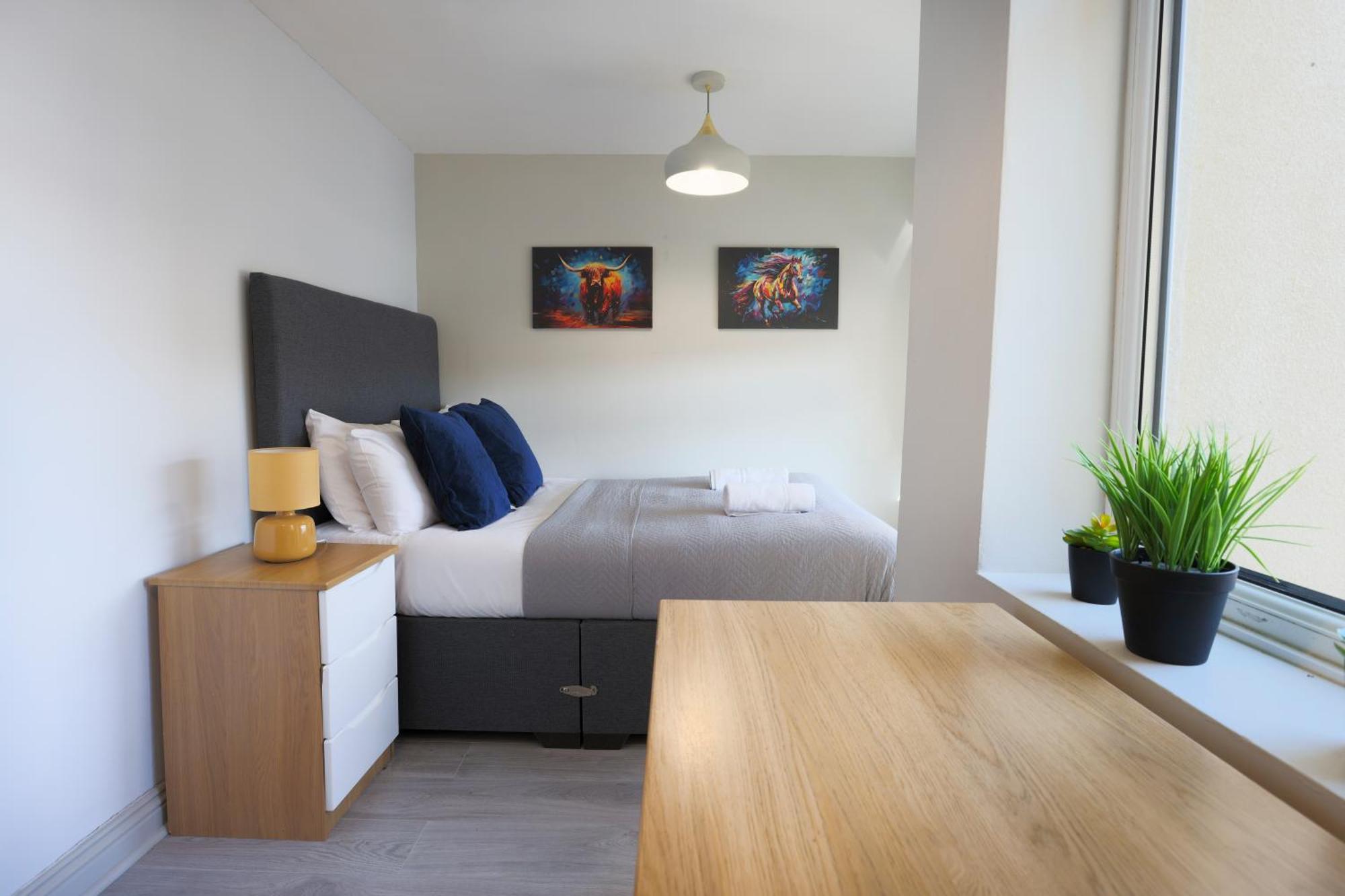 Pittville Place - Near Town - 2 Bed - Sleeps 6