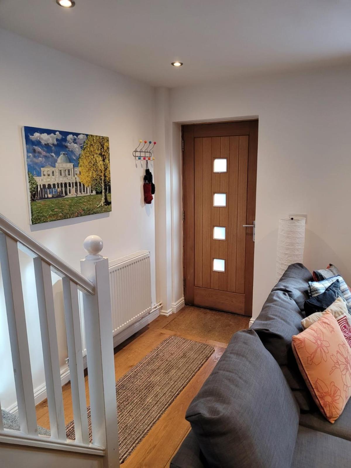 Cosy Quiet Two Bedroom House Near Town Centre * Cheltenham