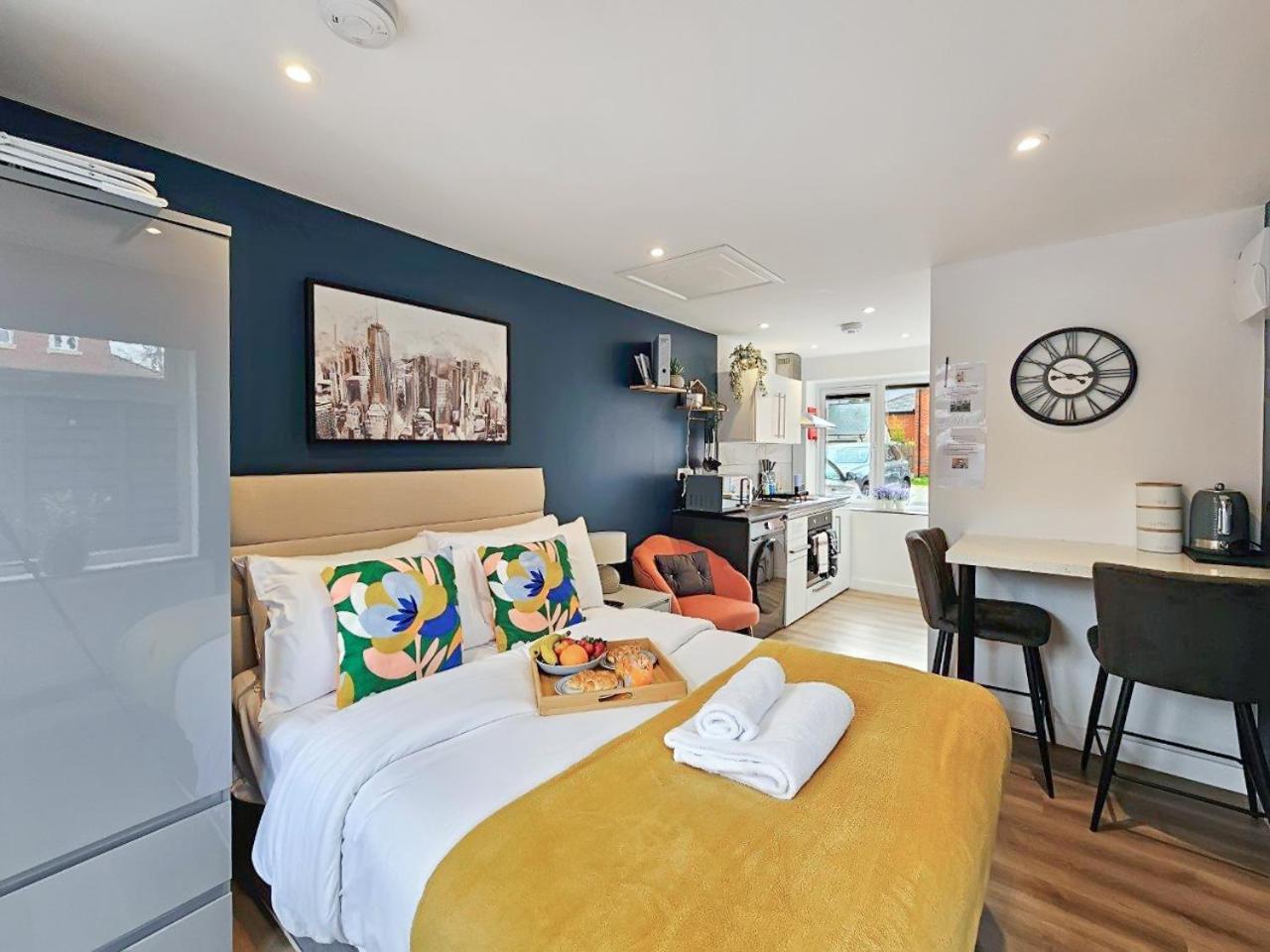 Blue Garden Retreat By Fortuna Cheltenham