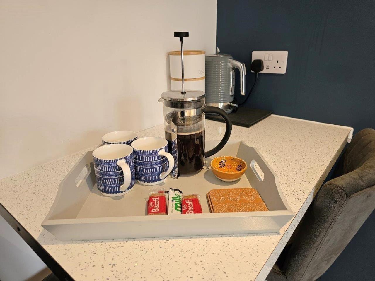 Blue Garden Retreat By Fortuna Apartment Cheltenham