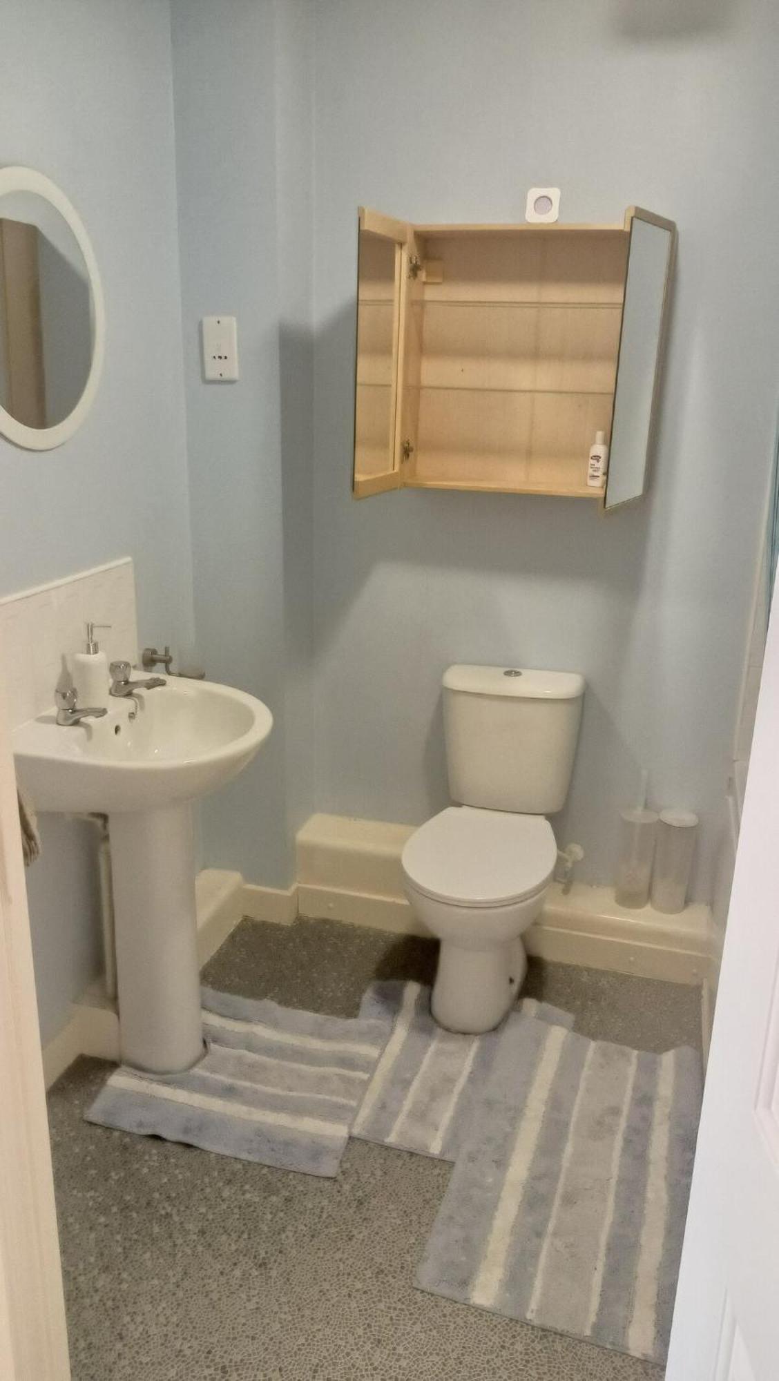 Spacious Cheltenham Flat With Free Allocated Parking