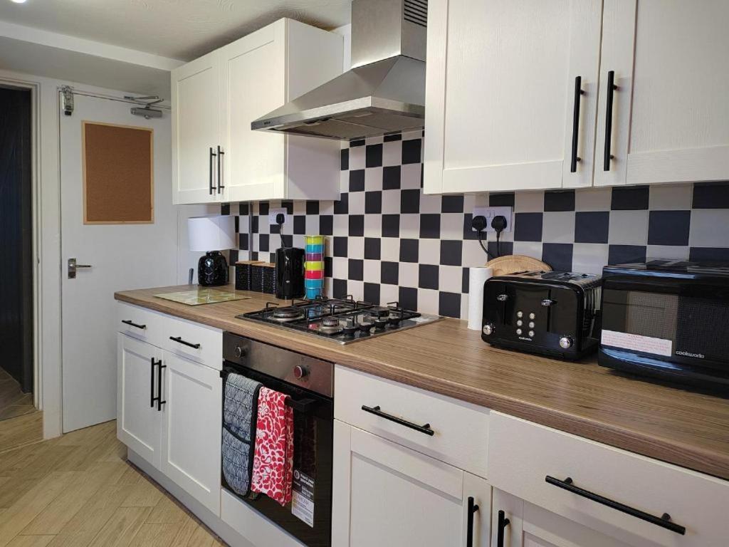 Apartment Granville 5br Townhouse - By Suitely Cheltenham