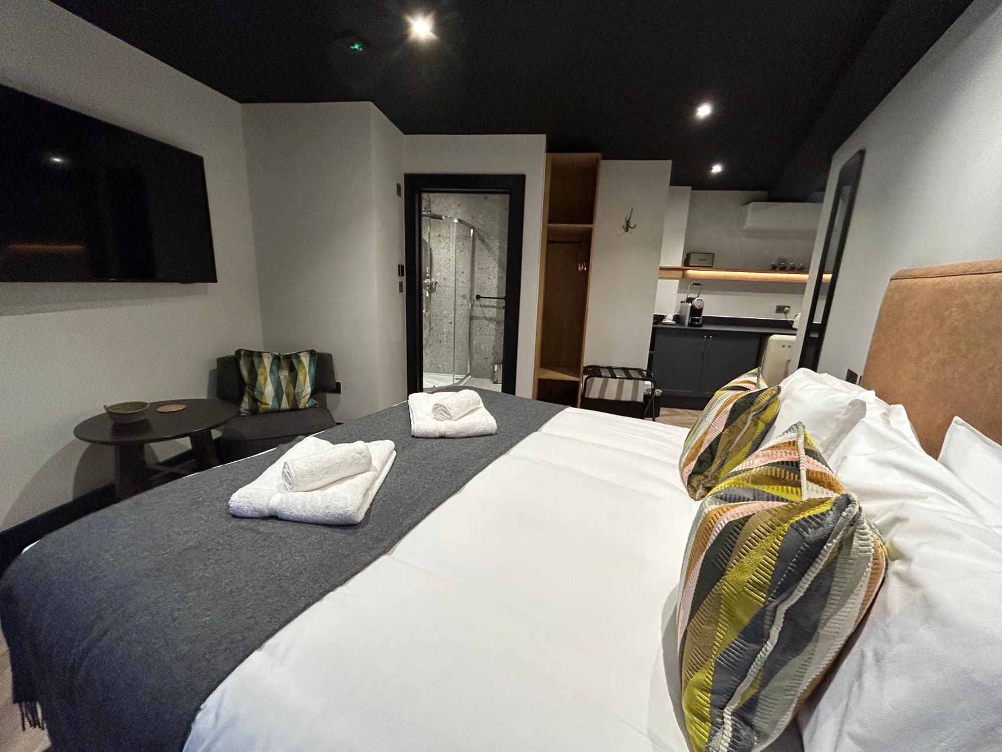 Crescent Place By Mansley Aparthotel