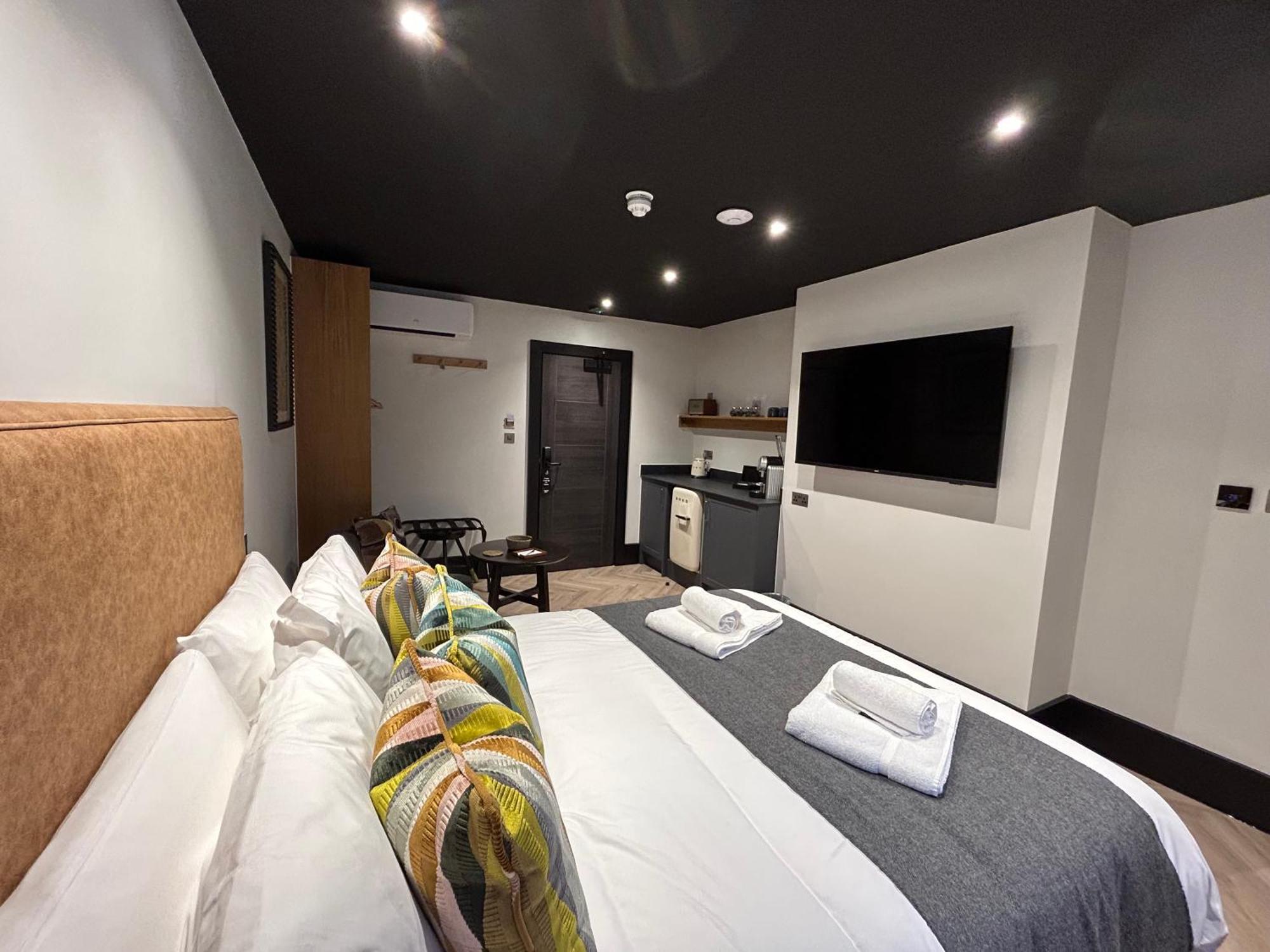Crescent Place By Mansley 4*