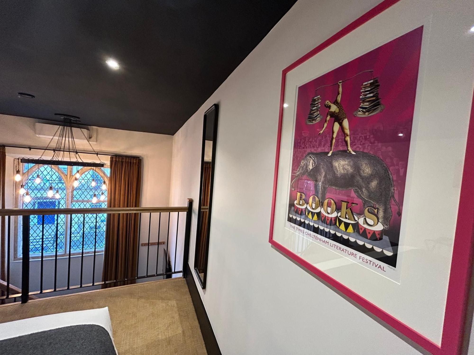 Crescent Place By Mansley Aparthotel 4*