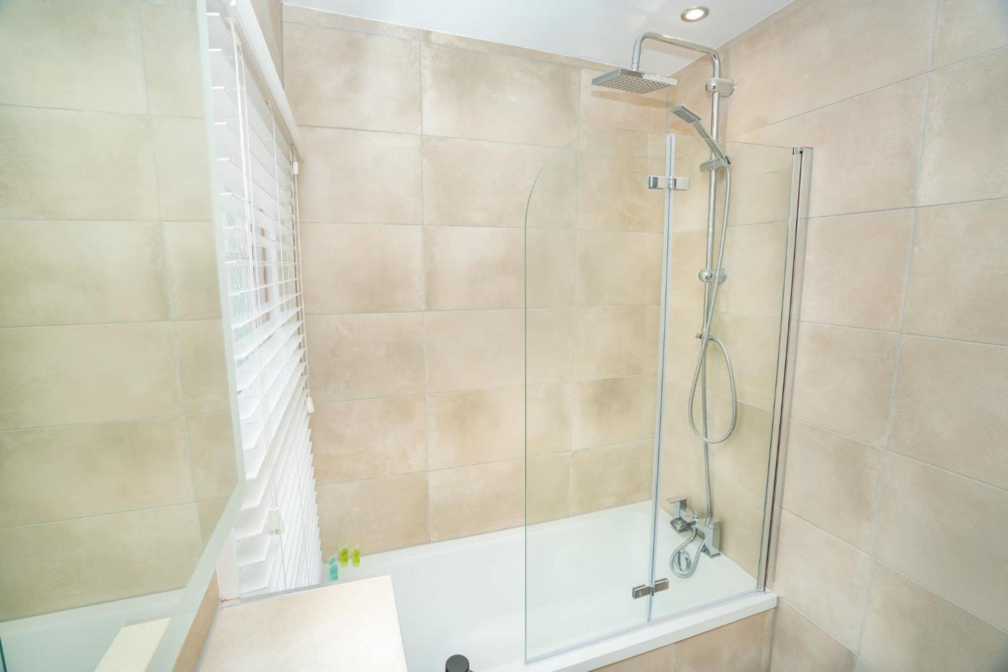 Stunning 1 Bedroom In Centre * Cheltenham