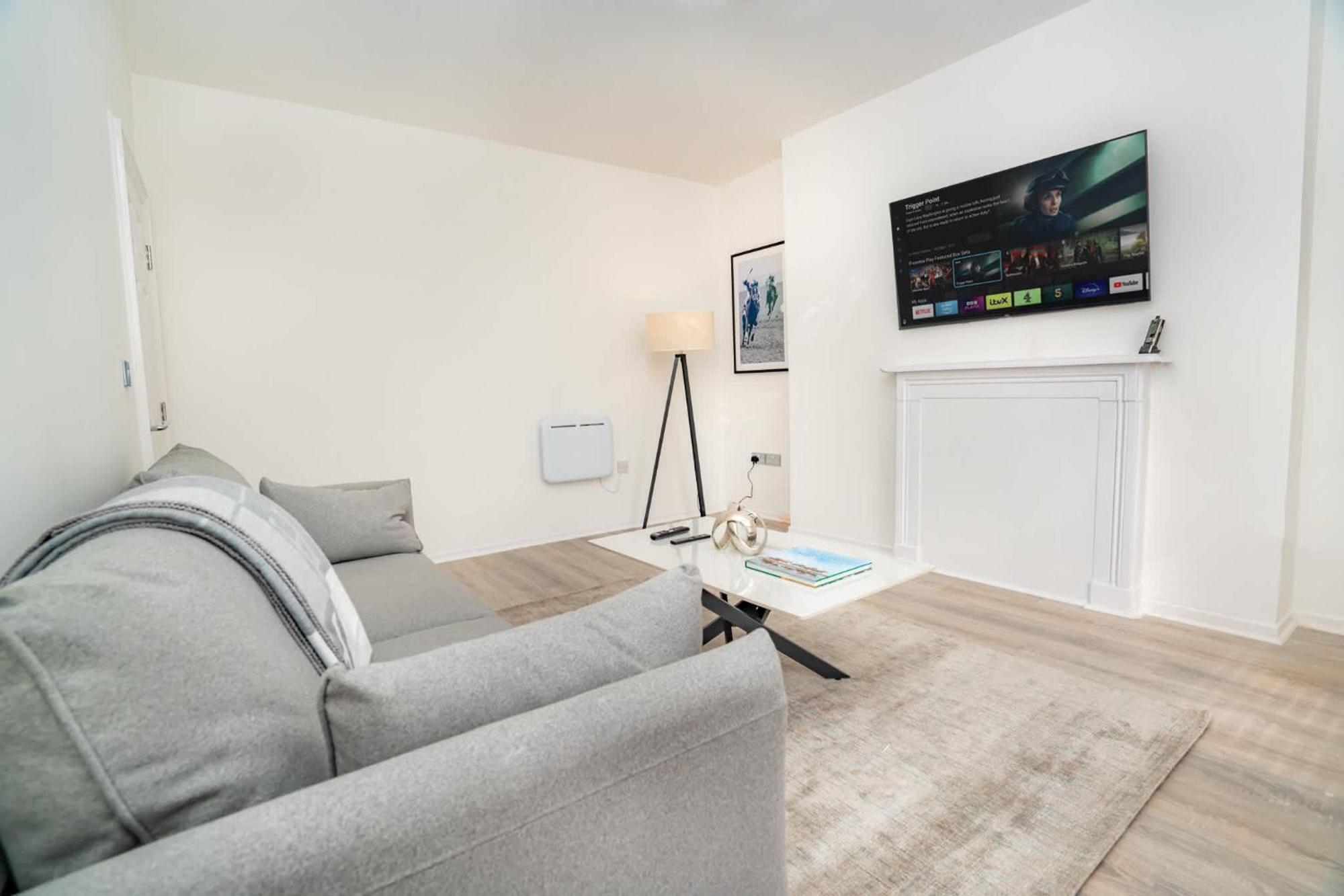 Apartment Stunning 1 Bedroom In Centre *