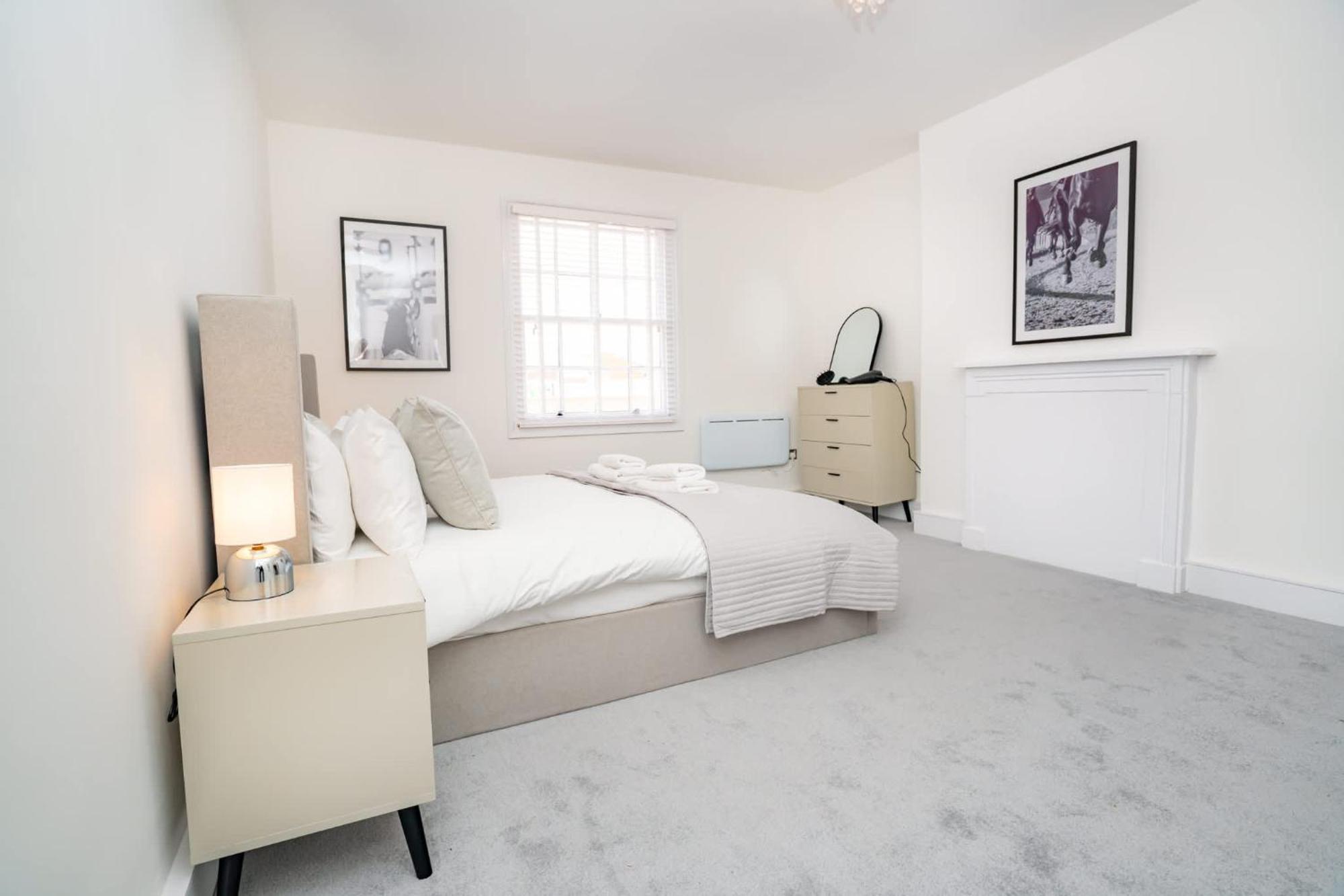 Stunning 1 Bedroom In Centre Apartment Cheltenham