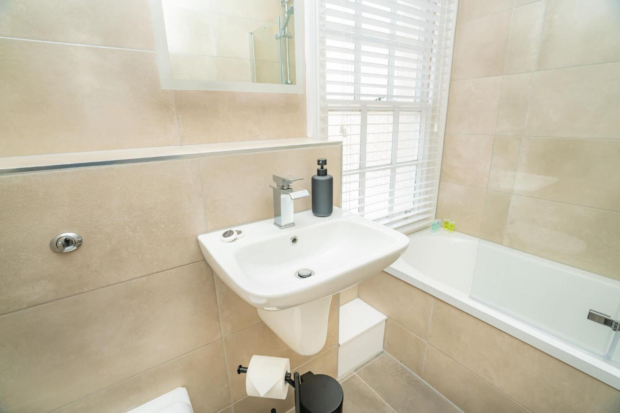 Stunning 1 Bedroom In Centre Cheltenham