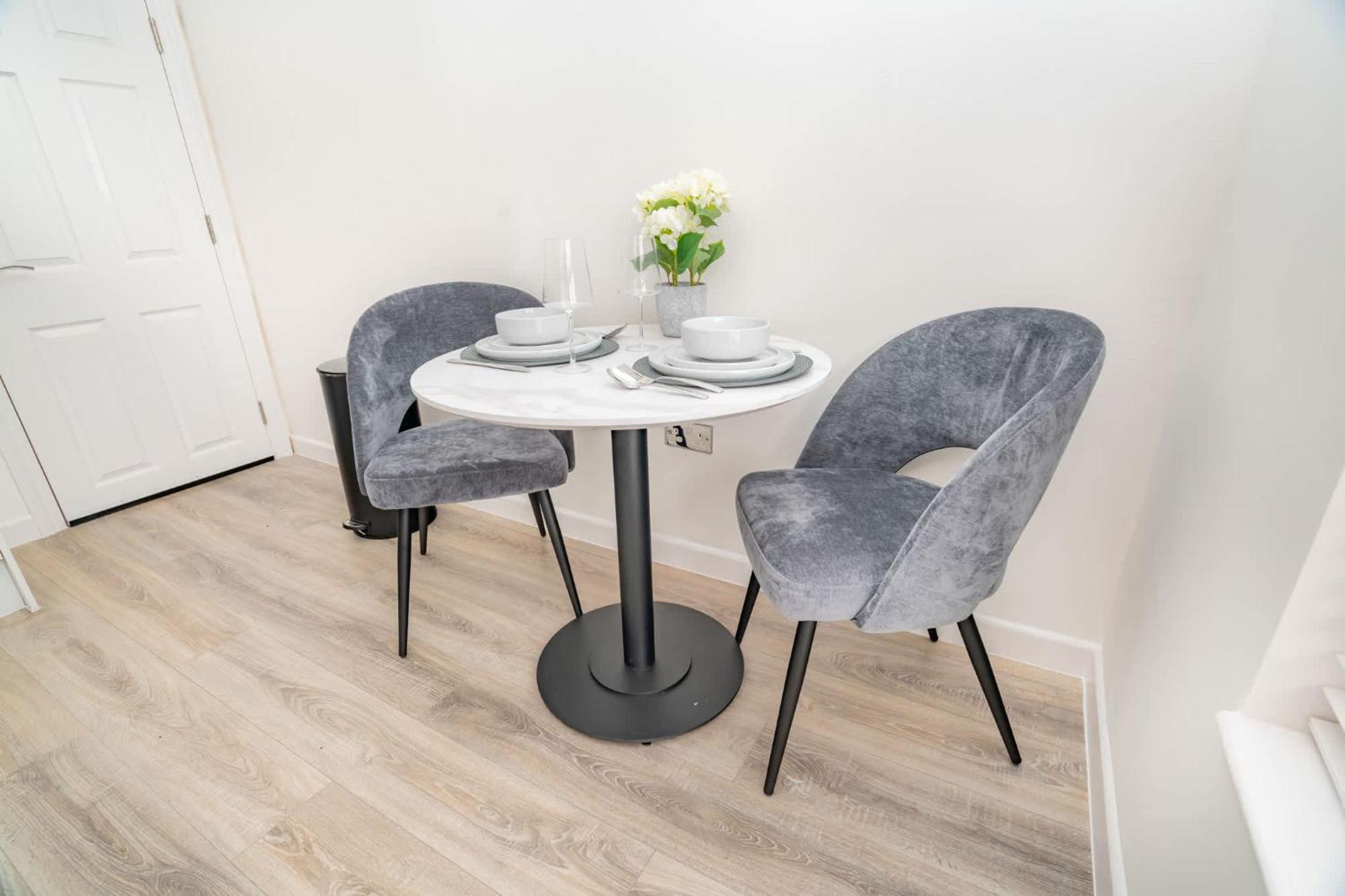 Stunning 1 Bedroom In Centre * Cheltenham