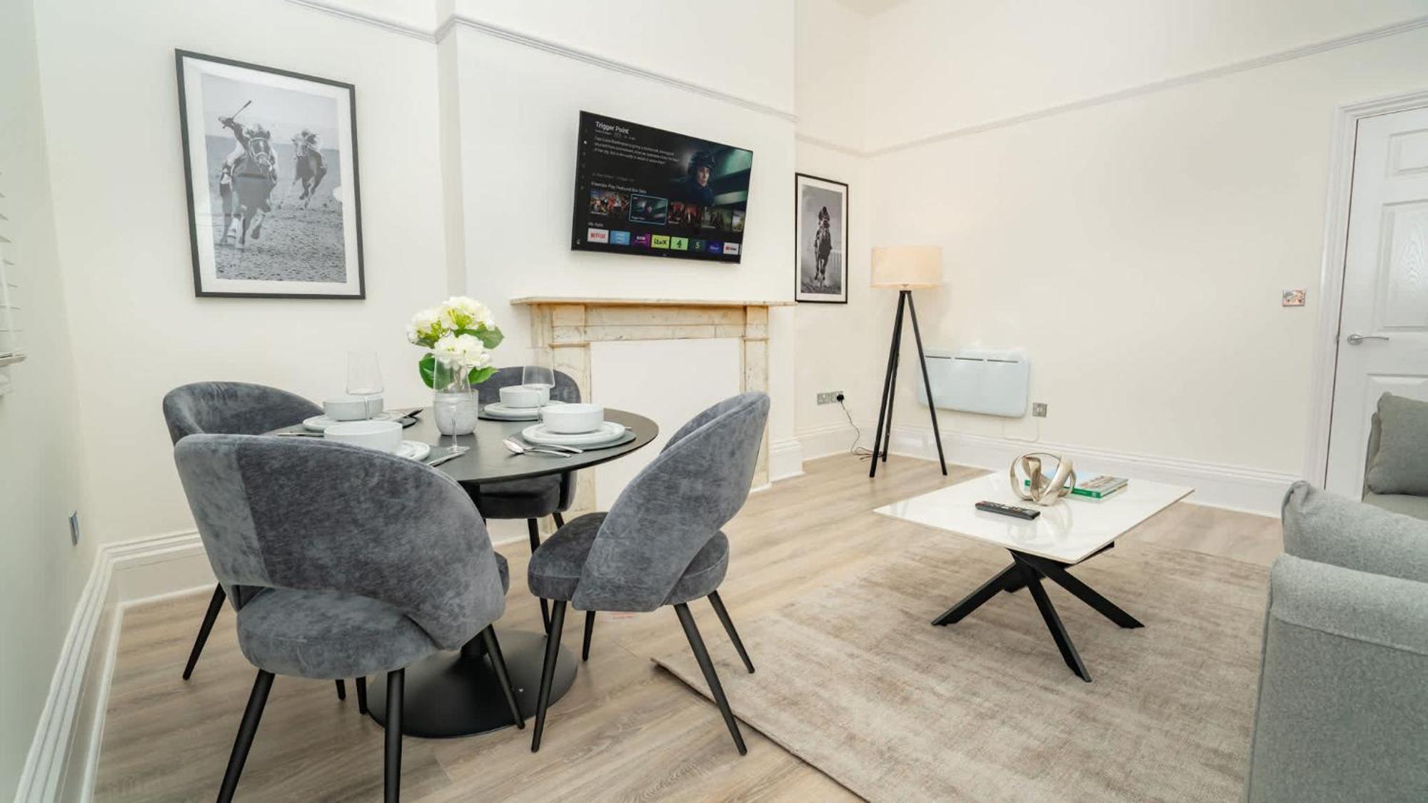 Fabulous 2 Bedroom In Centre Cheltenham
