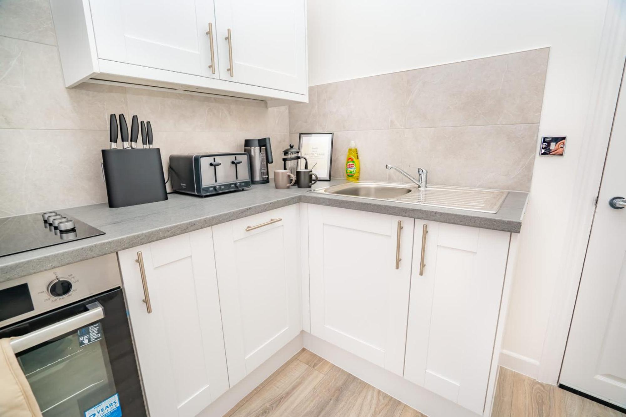 Stunning 1 Bedroom In Centre Apartment