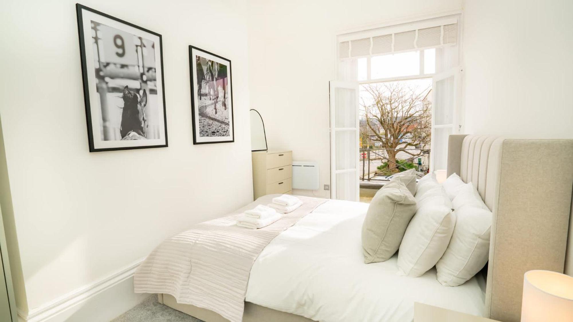 Fabulous 2 Bedroom In Centre *