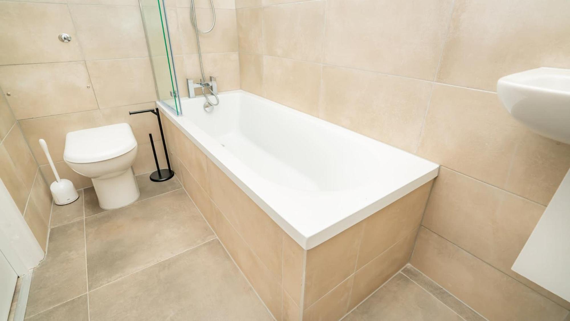 Fabulous 2 Bedroom In Centre Apartment Cheltenham