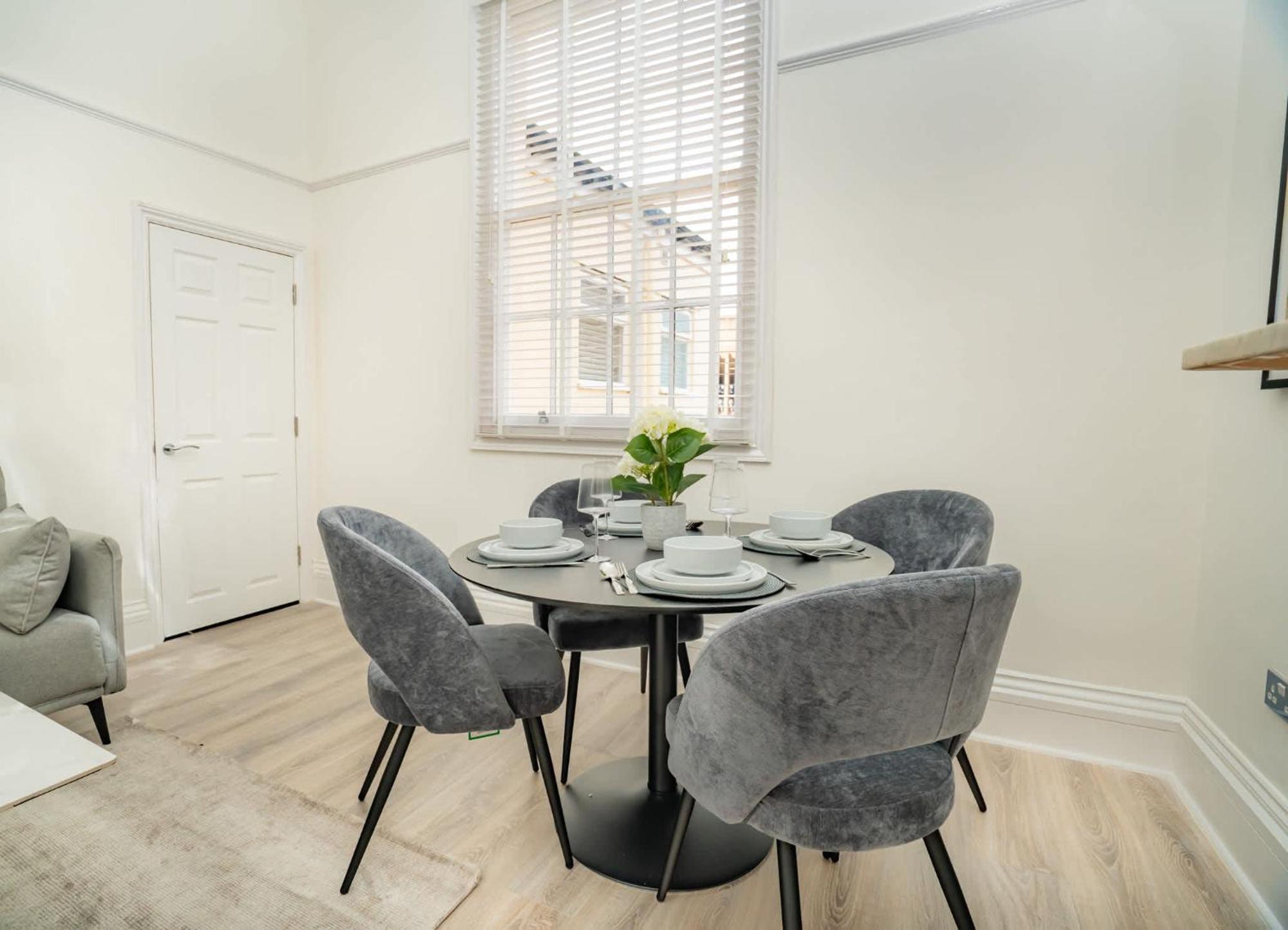 Apartment Fabulous 2 Bedroom In Centre