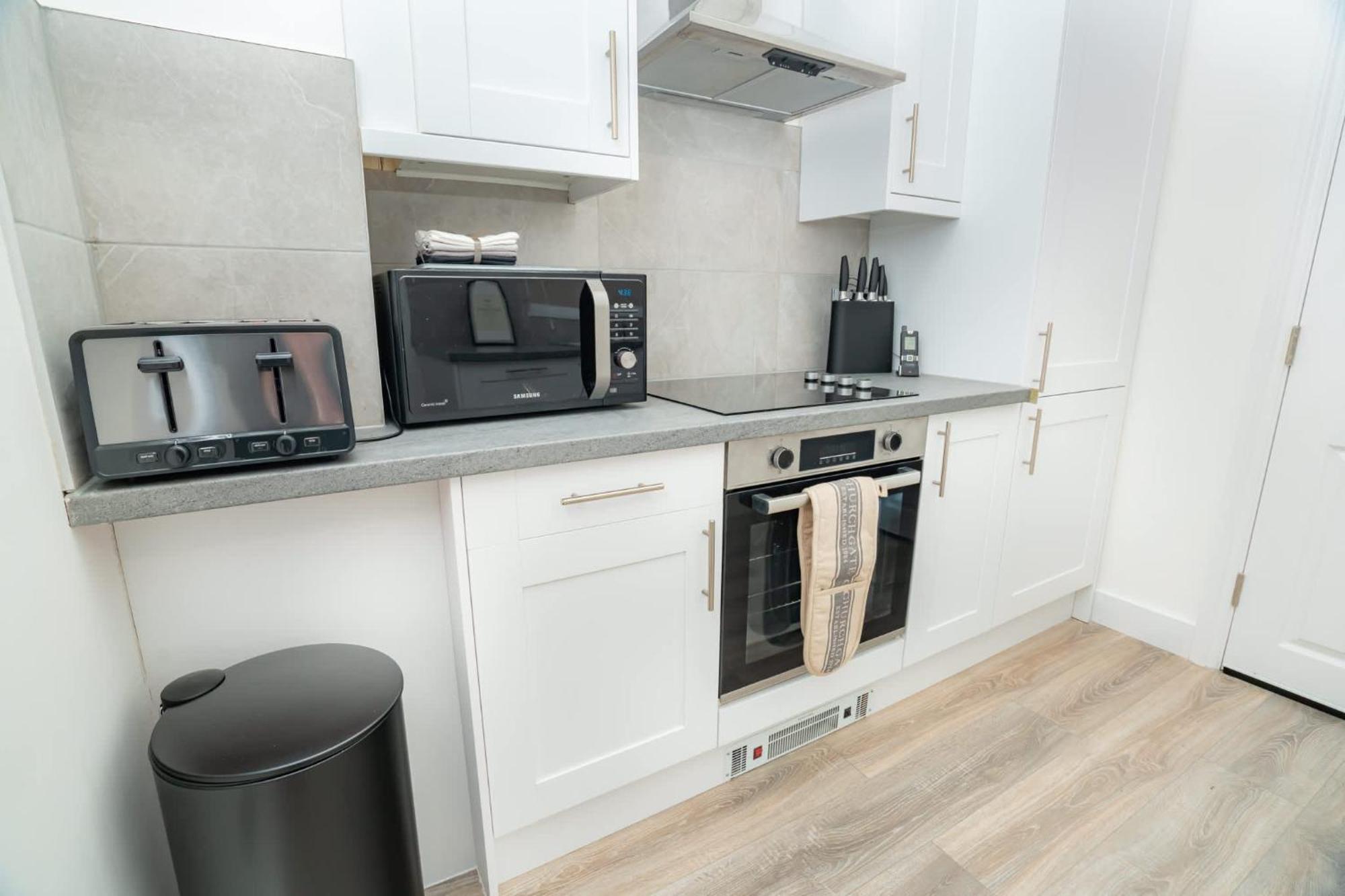 Elegant 1 Bedroom In Centre Cheltenham