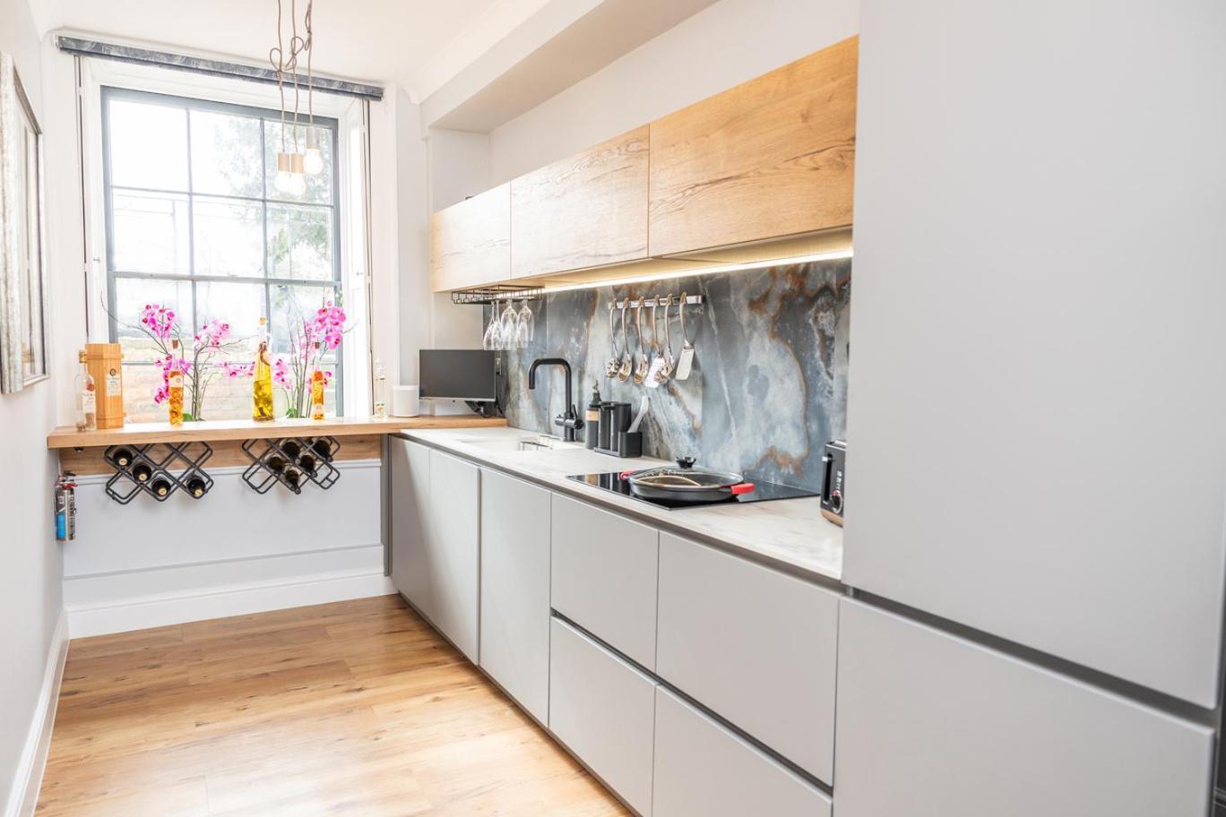 Apartment 15 Lansdown *
